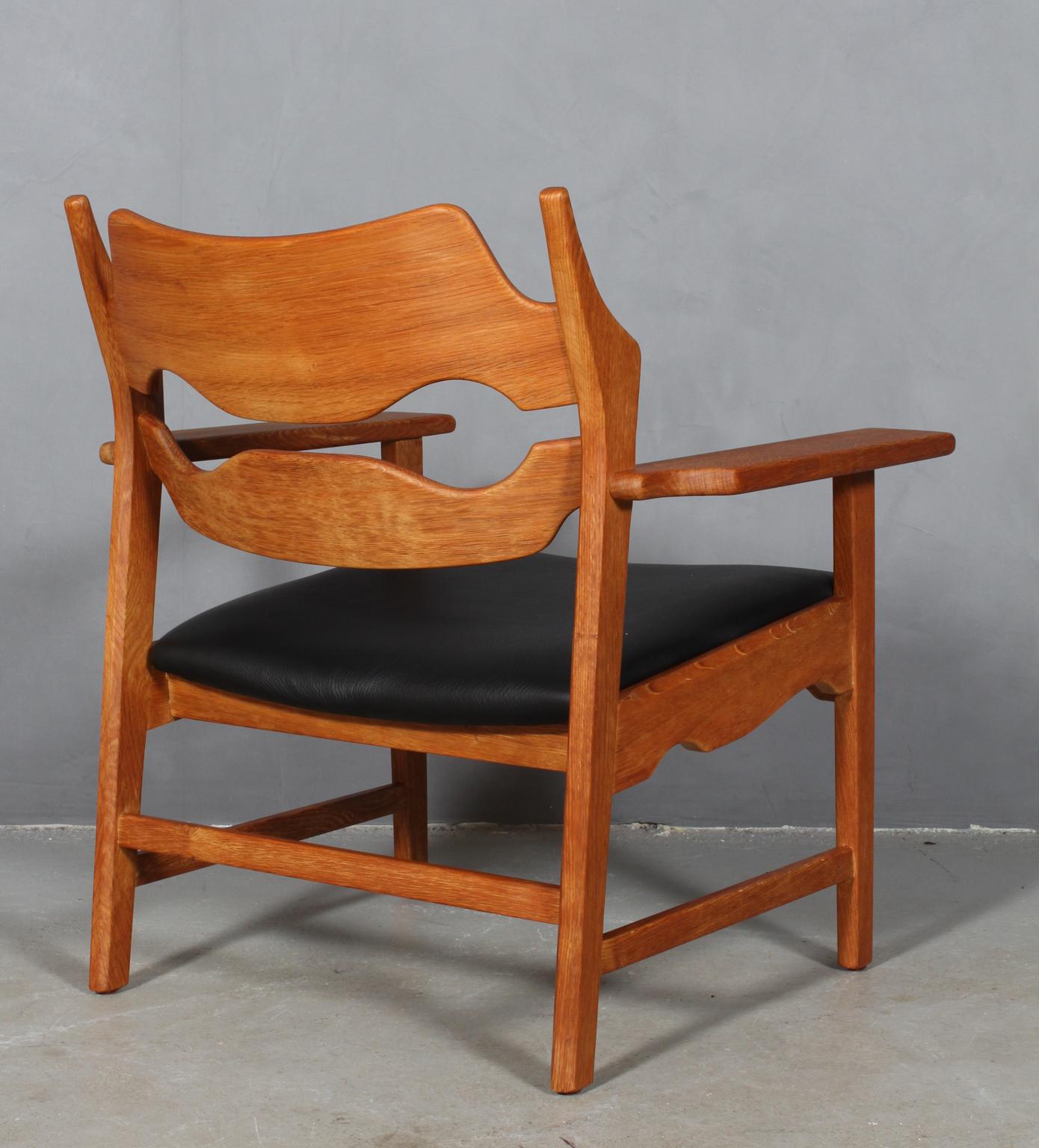 Lounge Chair by Henning Kjærnulf 2