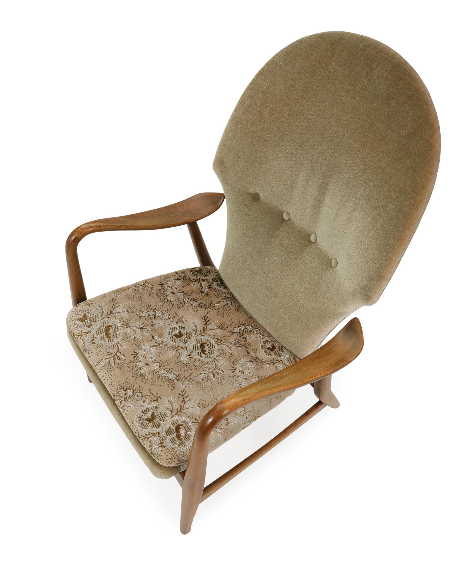 Danish Lounge Chair by J. Carlsens Mobelfabrik.  For Sale