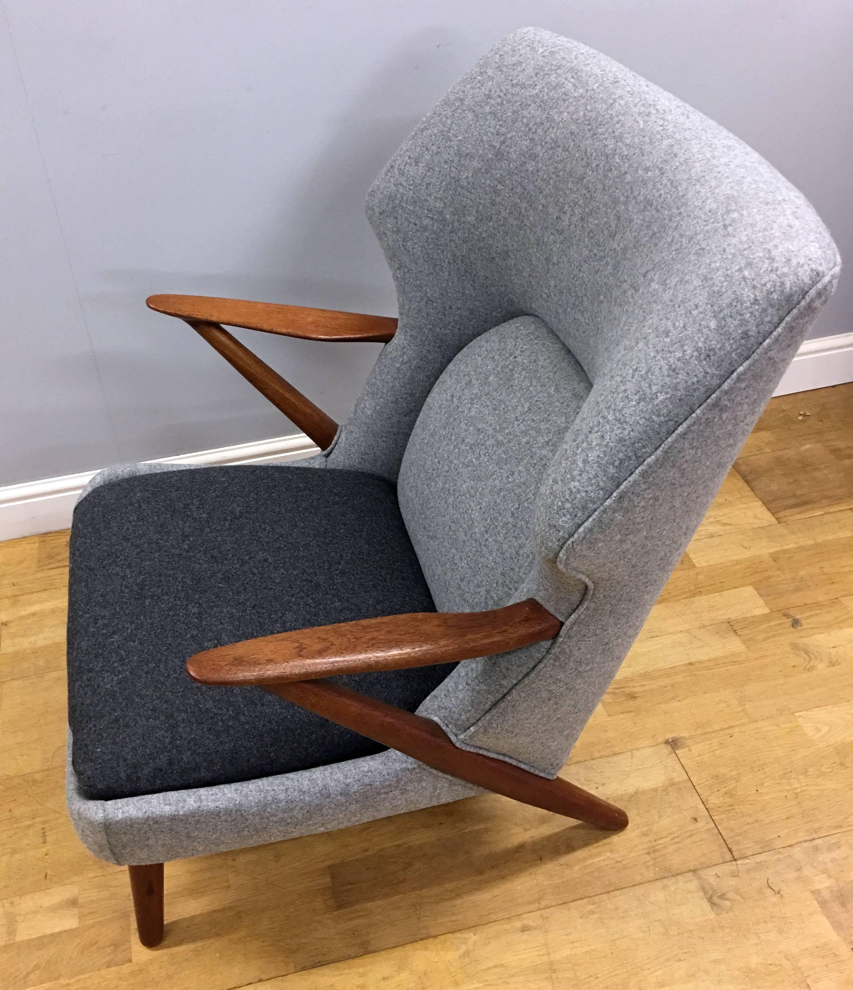 Mid-Century Modern Lounge Chair by Kurt Olsen for Slagelse Mobelvaerk For Sale