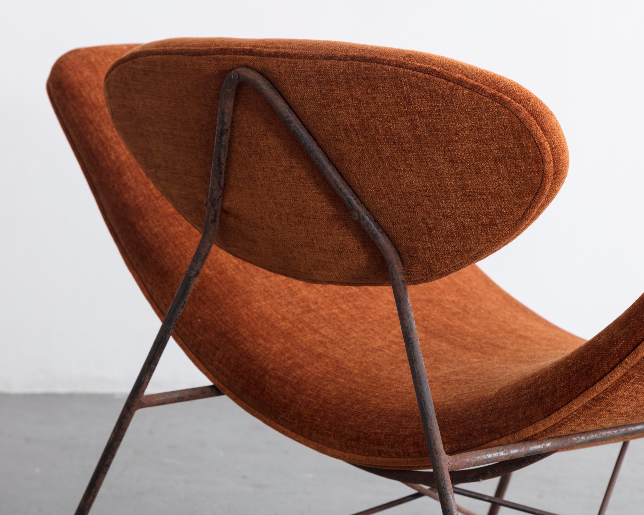 Lounge chair with upholstery and wrought iron frame. Designed by Martin Eisler for Forma, Brazil, 1950s.