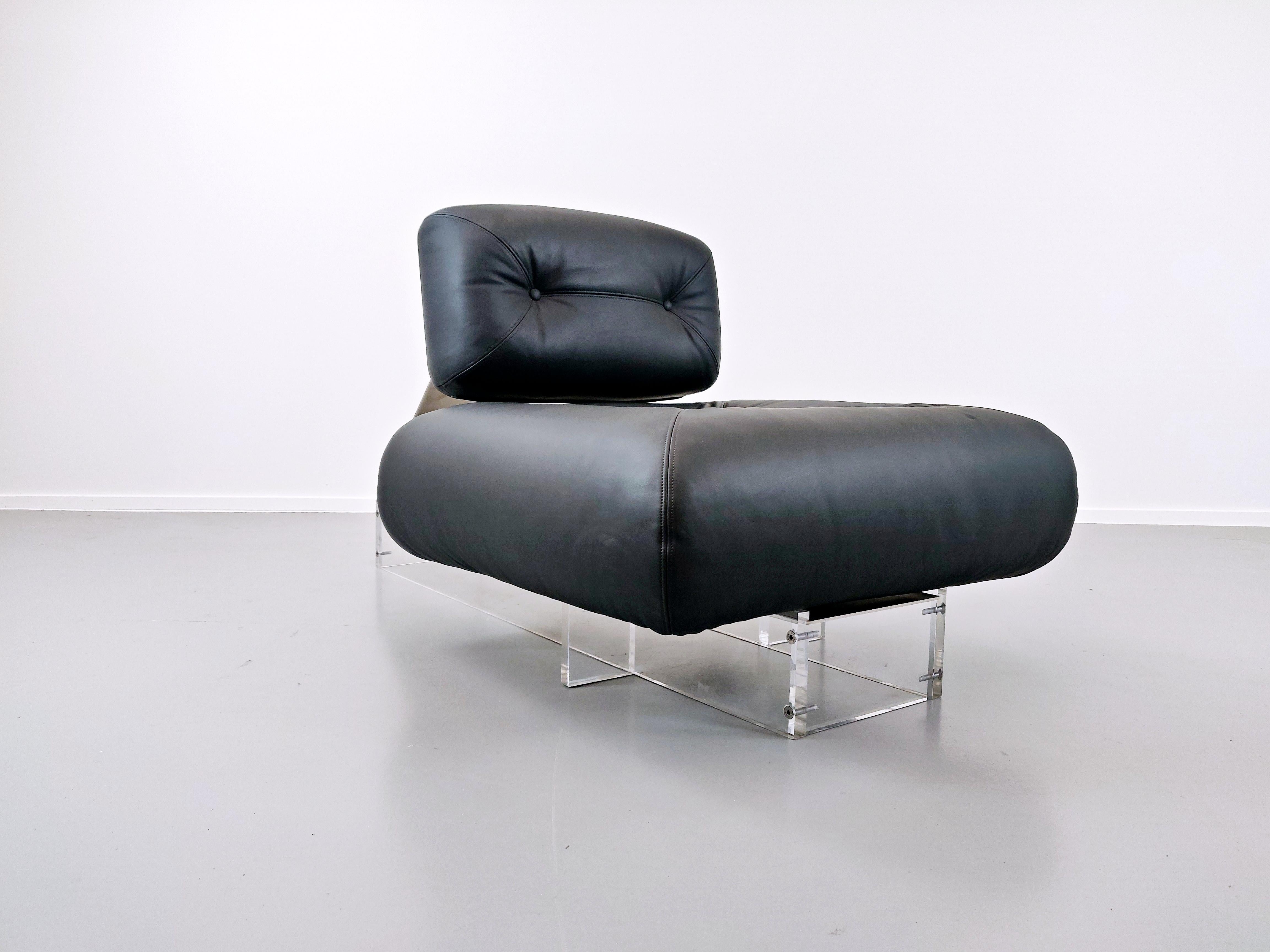 Stainless Steel Lounge Chair by Oscar Niemeyer in Plexiglass, Steel and Black Leather