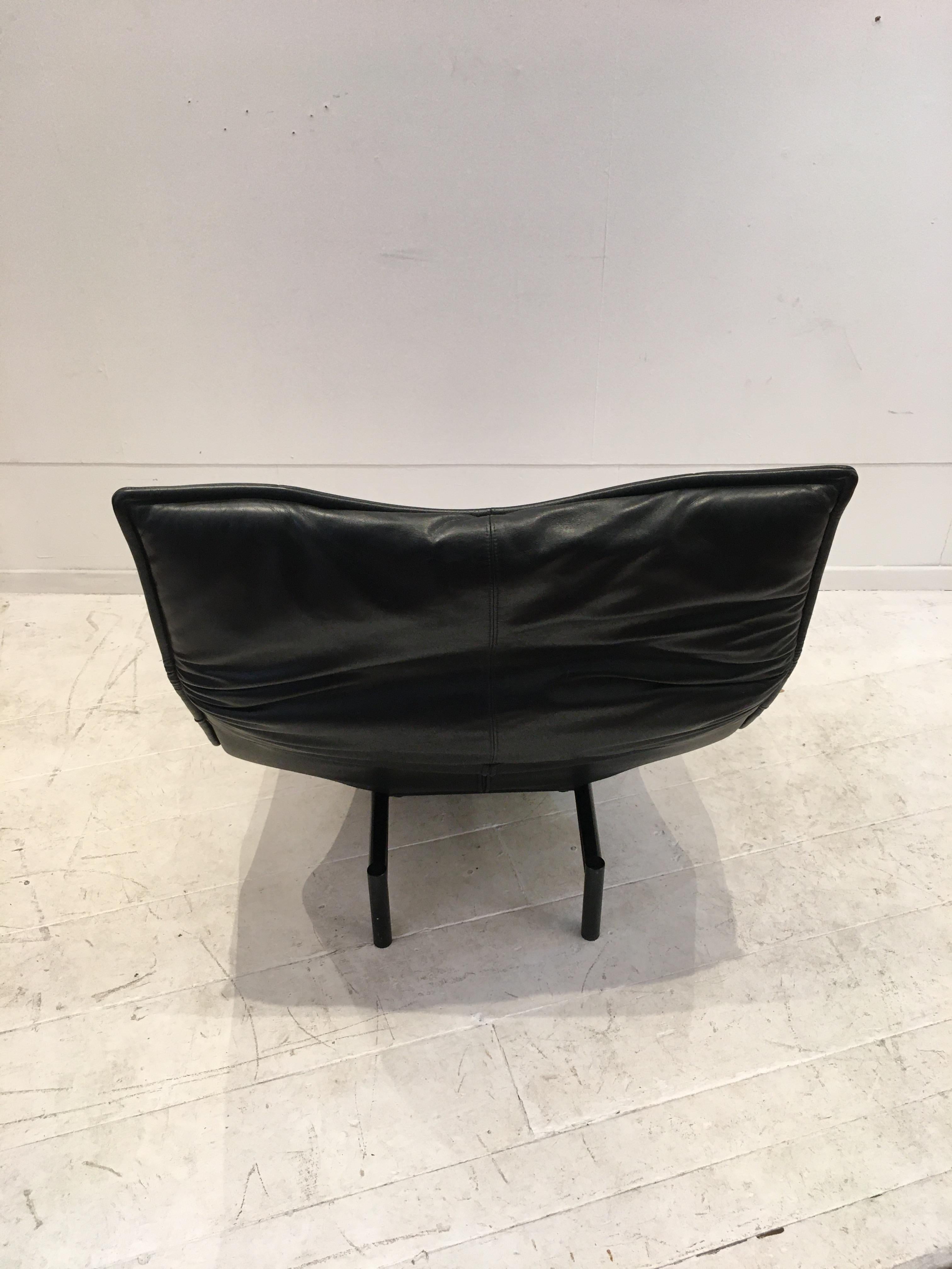 Lounge Chair by Vico Magistretti for Cassina For Sale 5