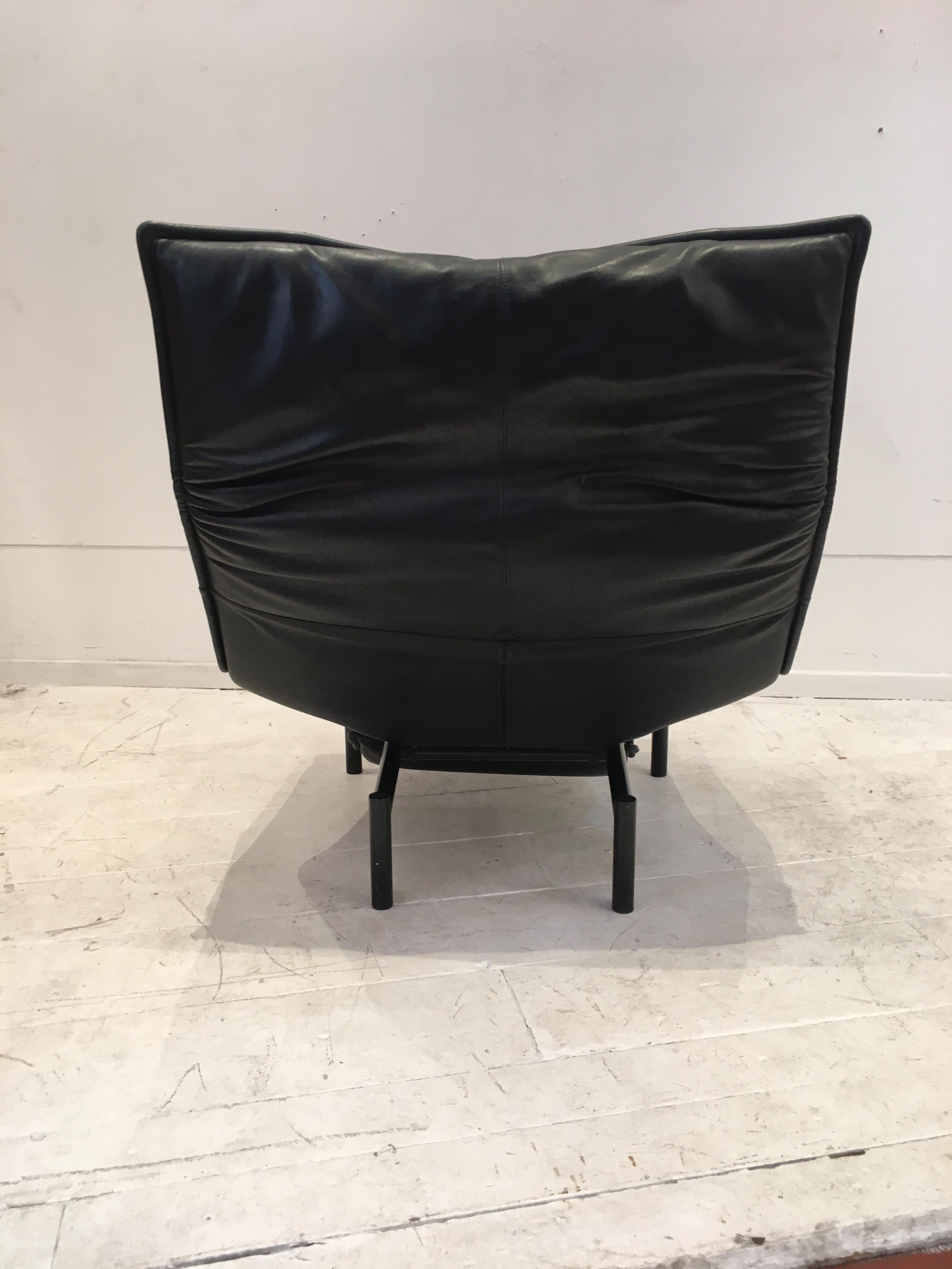 Italian Lounge Chair by Vico Magistretti for Cassina For Sale