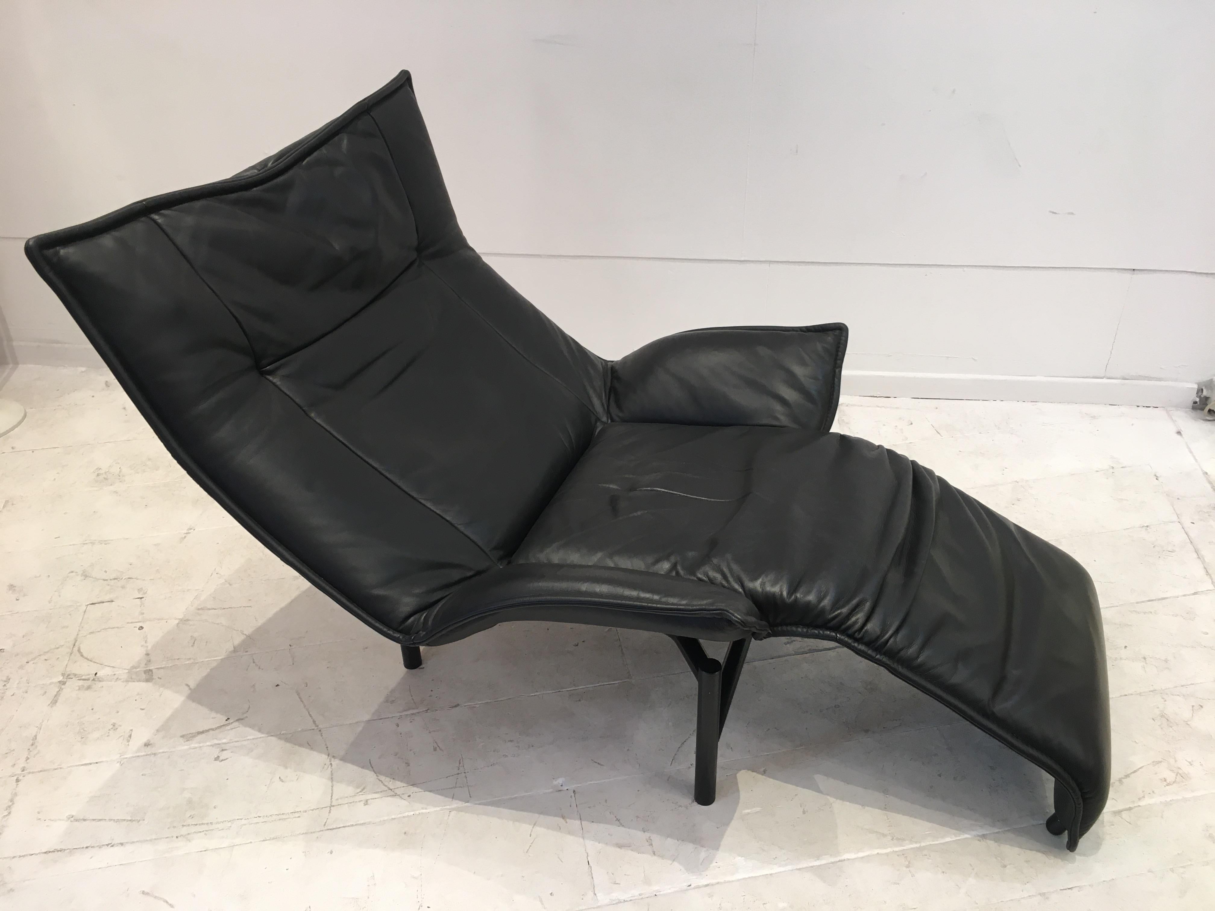 Late 20th Century Lounge Chair by Vico Magistretti for Cassina For Sale
