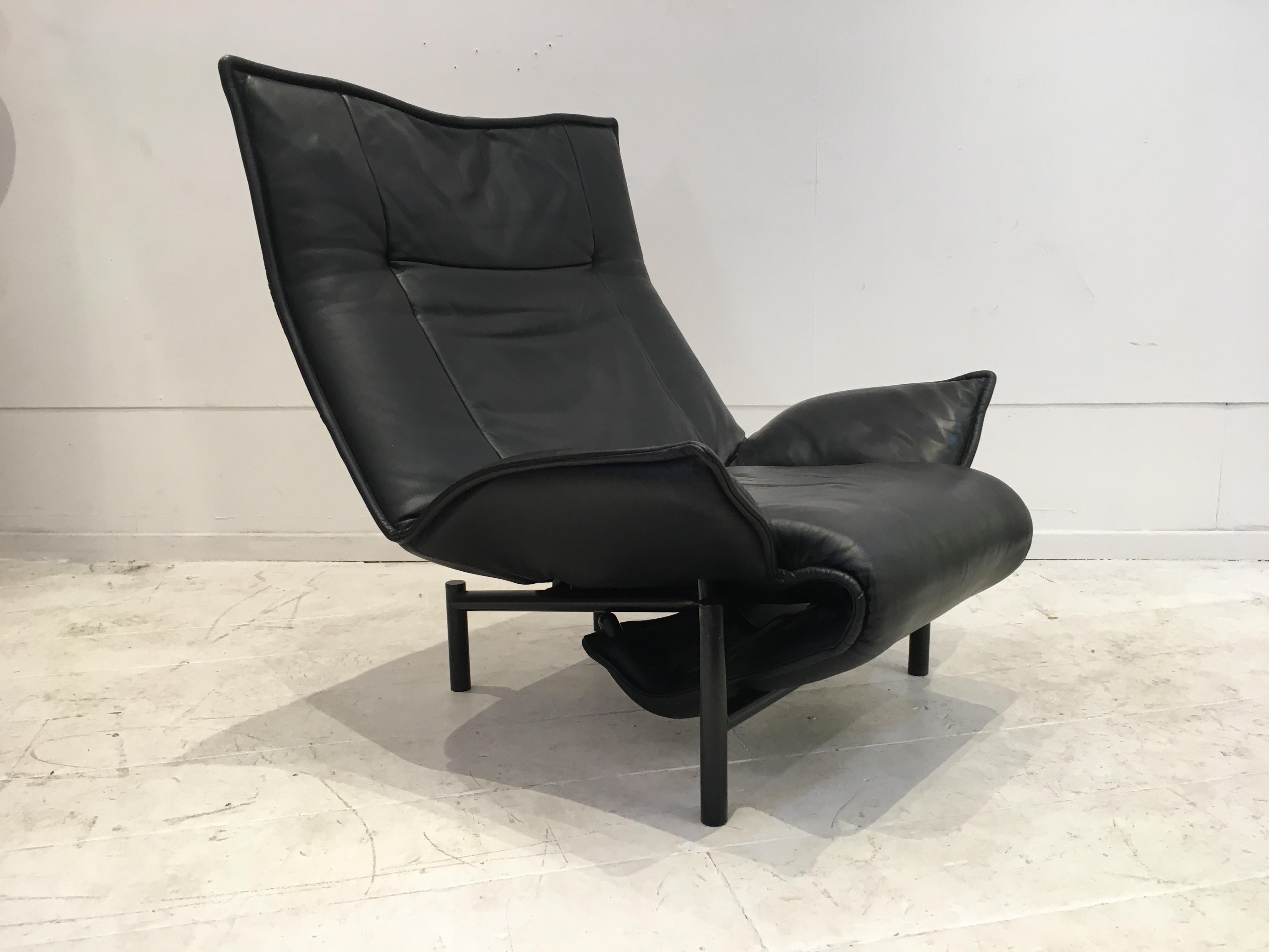 Metal Lounge Chair by Vico Magistretti for Cassina For Sale