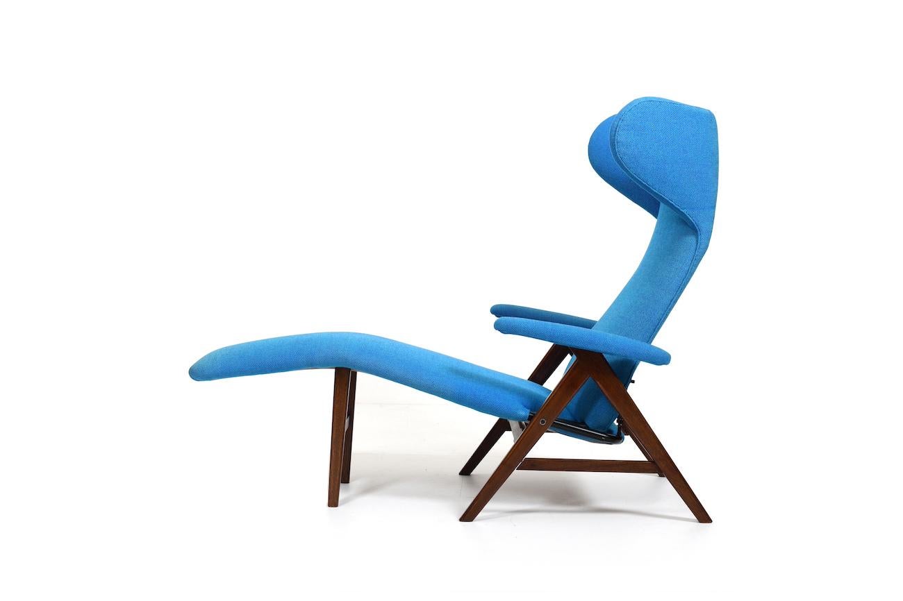 Scandinavian Modern Lounge Chair / Chaiselongue by Henry W. Klein for Bramin 1950s For Sale