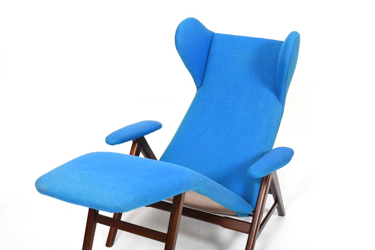 Wood Lounge Chair / Chaiselongue by Henry W. Klein for Bramin 1950s For Sale
