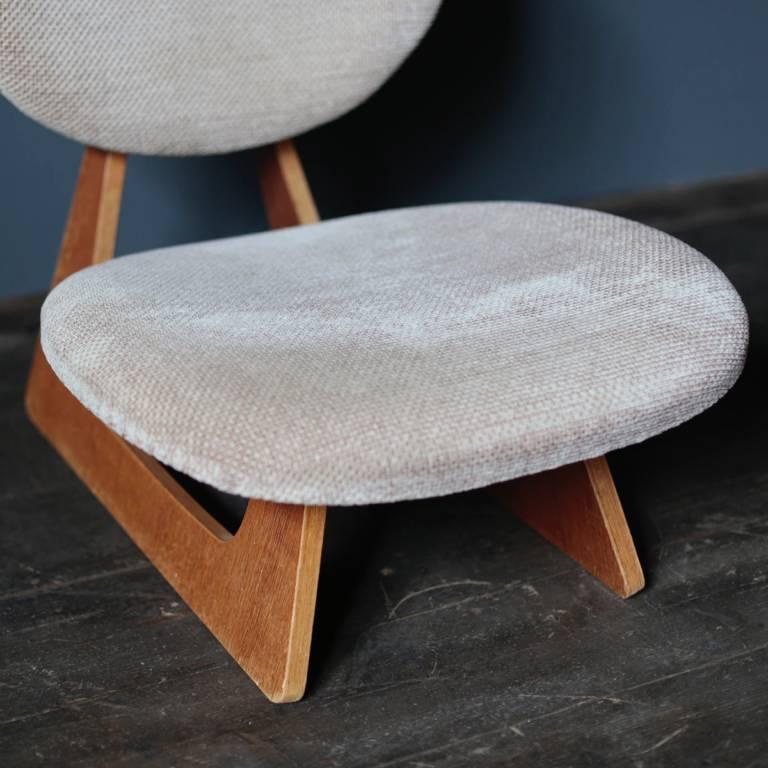 Lounge Chair Designed by Junzo Sakakura Manufactured by Tendo Mokko in Japan In Good Condition In Edogawa-ku Tokyo, JP