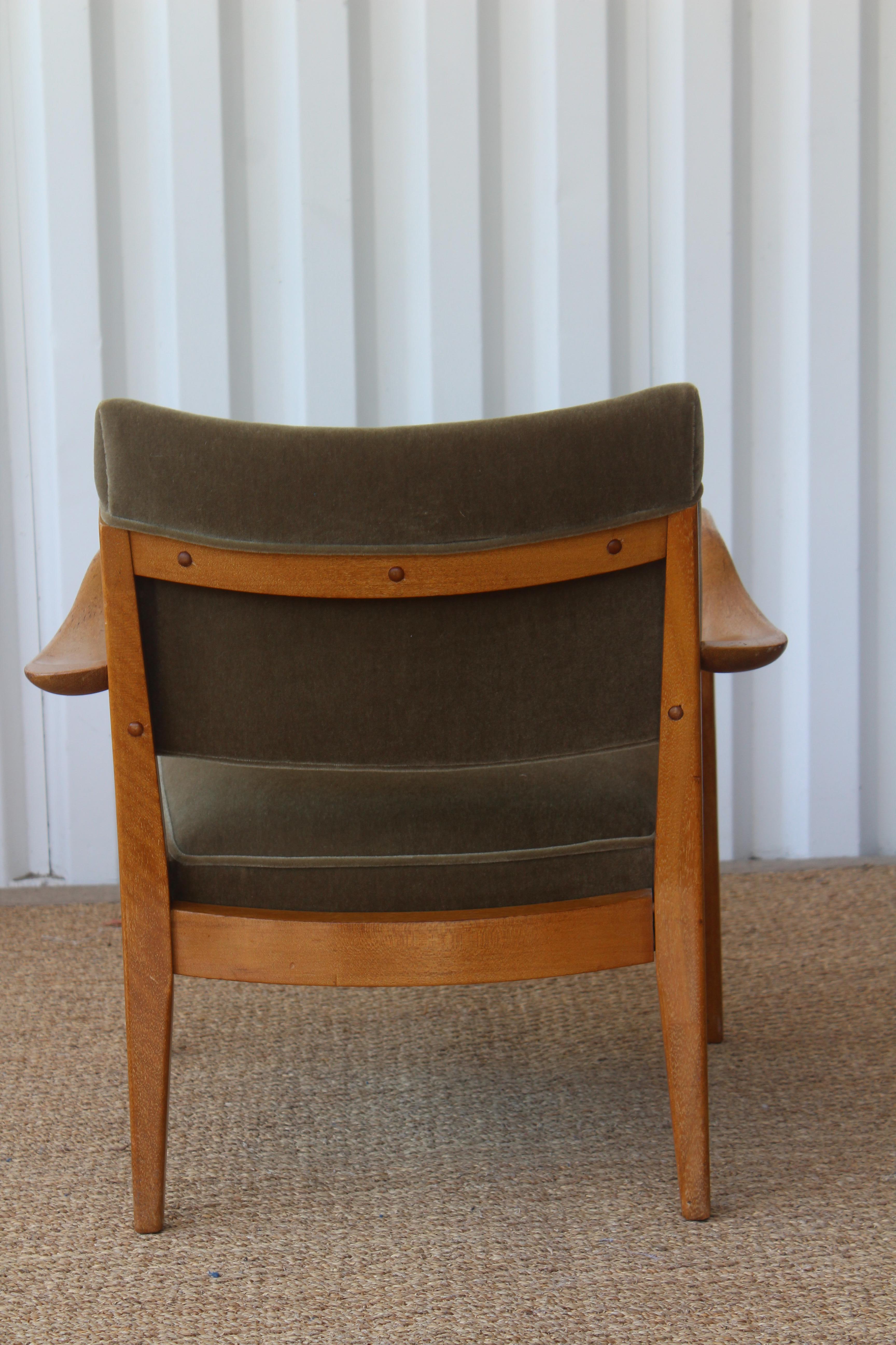 Lounge Chair Designed by Paul Laszlo for Brown Saltman, U.S.A, 1950s In Good Condition In Los Angeles, CA