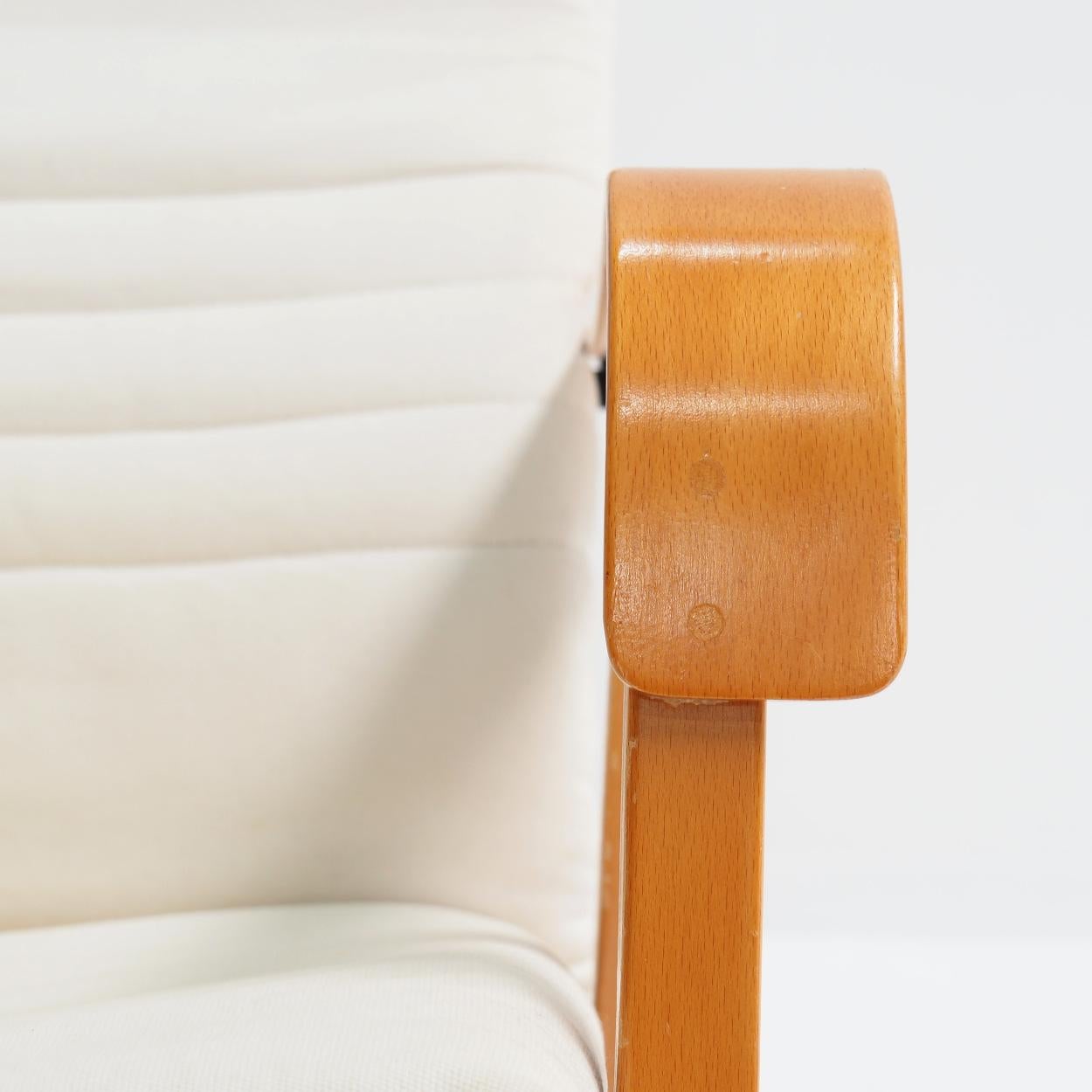 Lounge Chair designed by the Finnish Designer Simo Heikillä For Sale 1