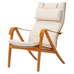 Lounge Chair progettata dal designer finlandese Simo Heikillä