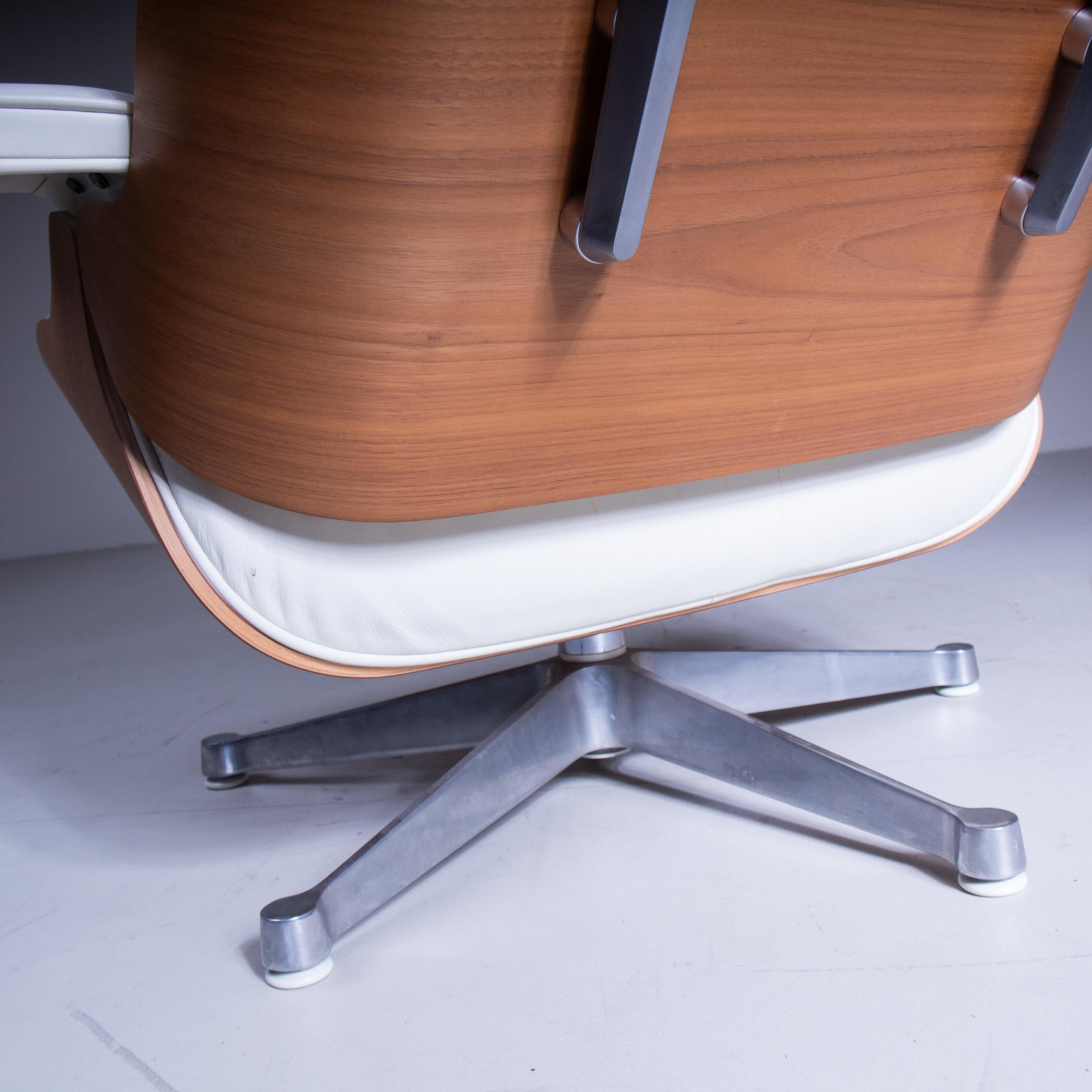 Chaise longue et pouf, Charles et Ray Eames, prod. Vitra, 1950 en vente 5