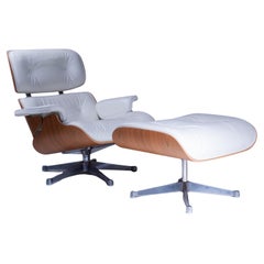 Lounge Chair and Ottoman, Charles and Ray Eames, prod. Vitra, 1950