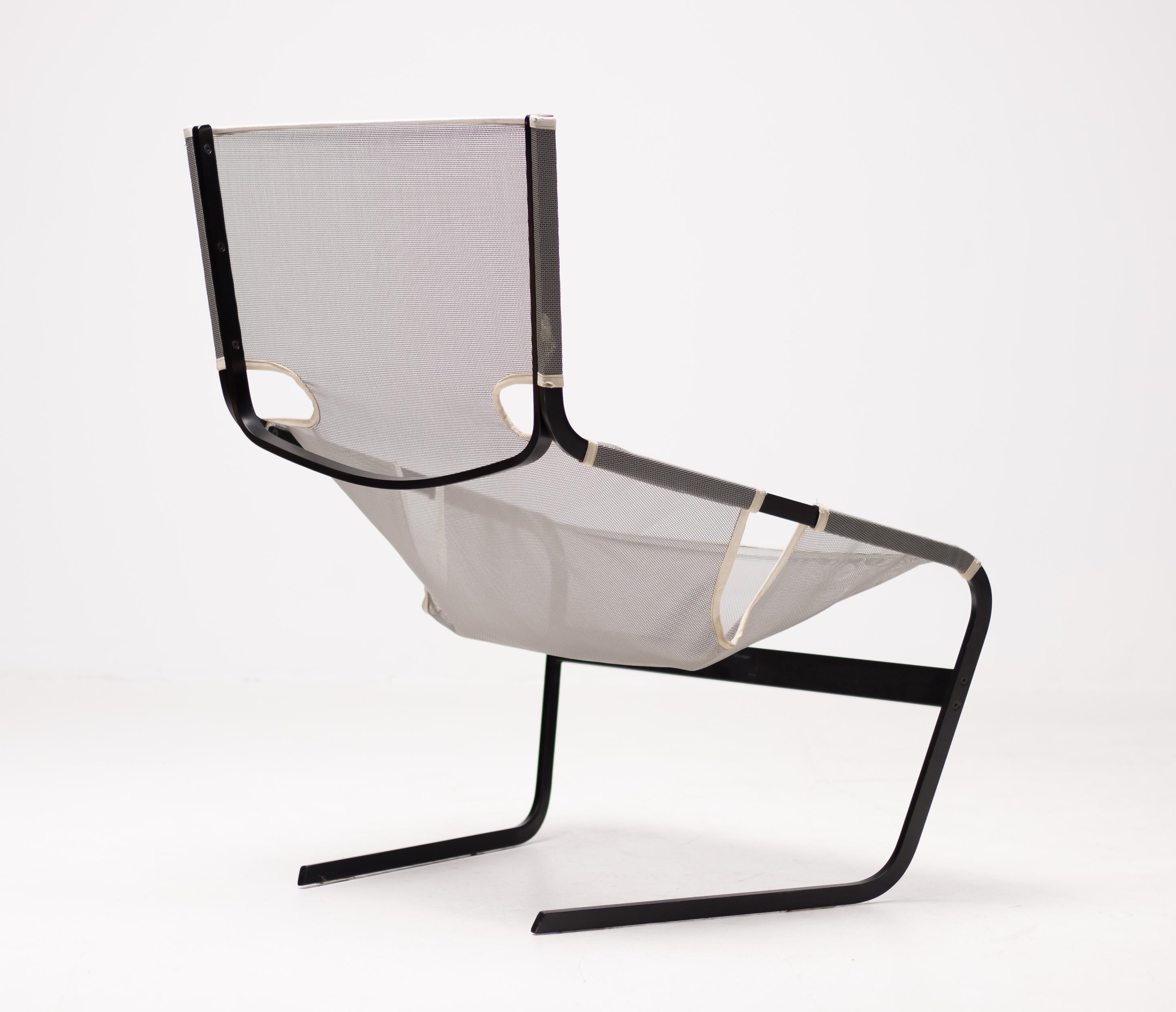 Dutch Lounge Chair F444 by Pierre Paulin for Artifort For Sale