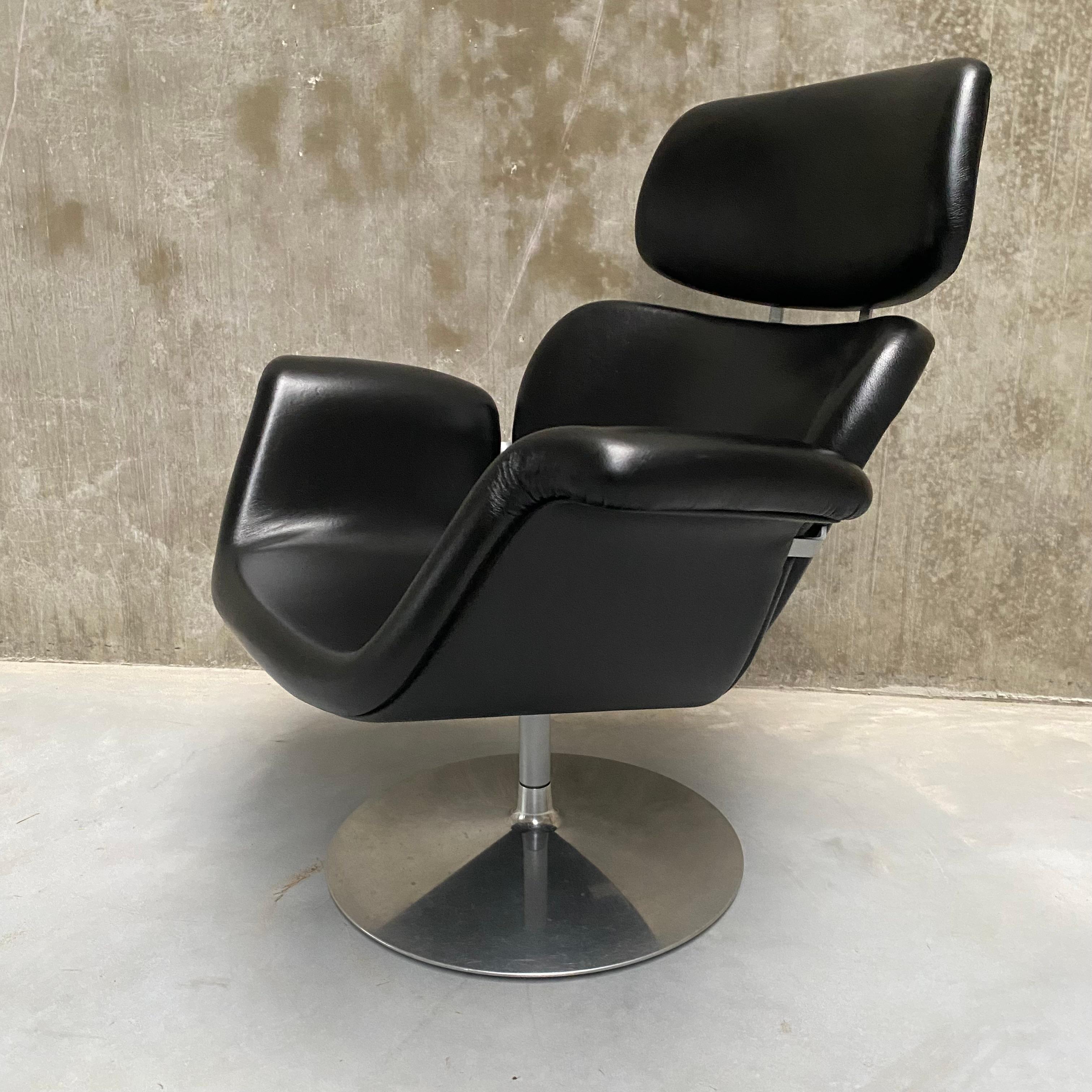 Mid-Century Modern Lounge chair 
