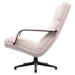 Lounge chair Fabric  Artifort Geoffrey Harcourt  1970s  