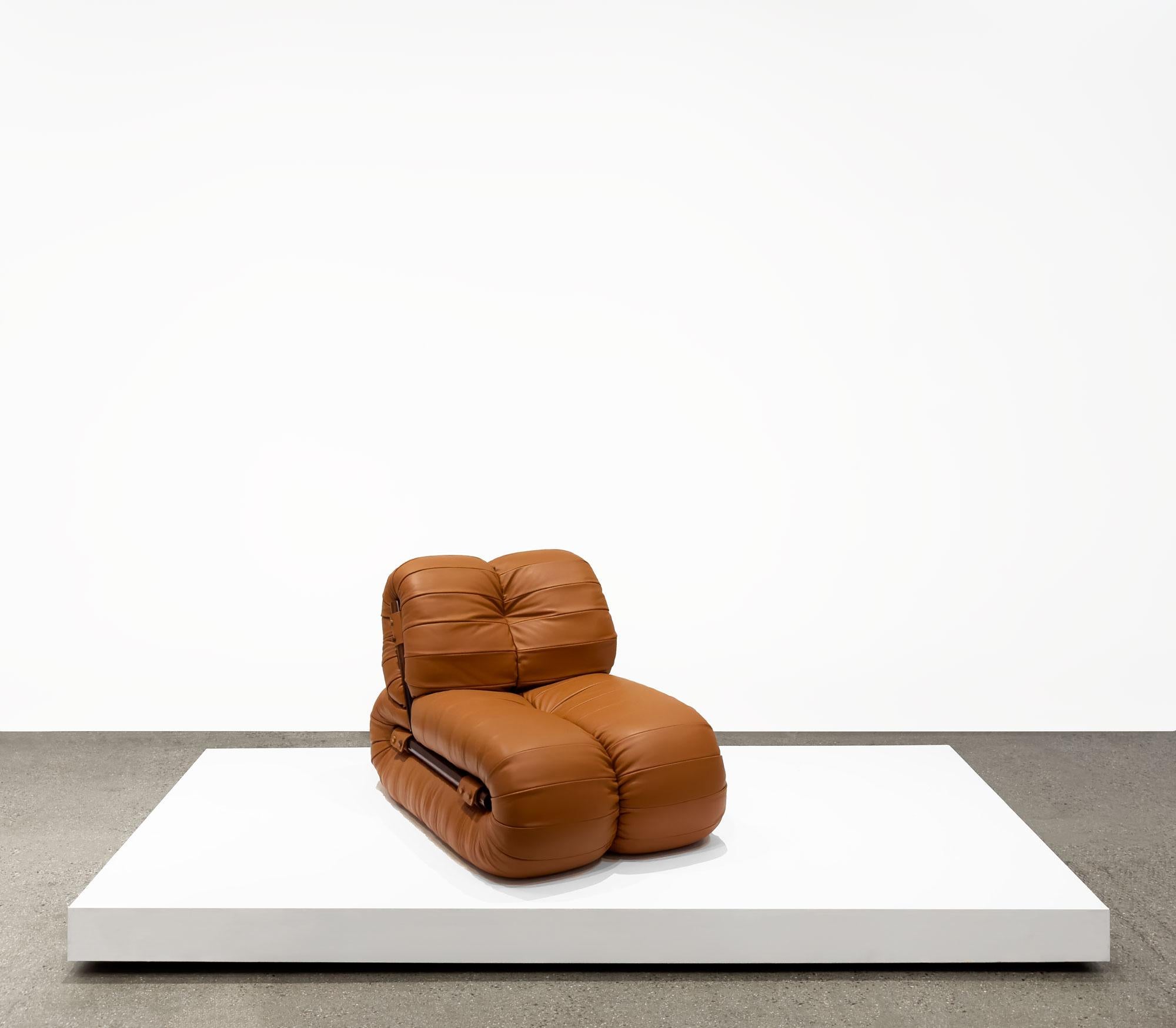 Percival Lafer
Lounge Chair for Brazil Industries
circa 1970s
Edelman Leather, Brazillian Rosewood
28 3/4 x 40 x 28 3/4 inches.