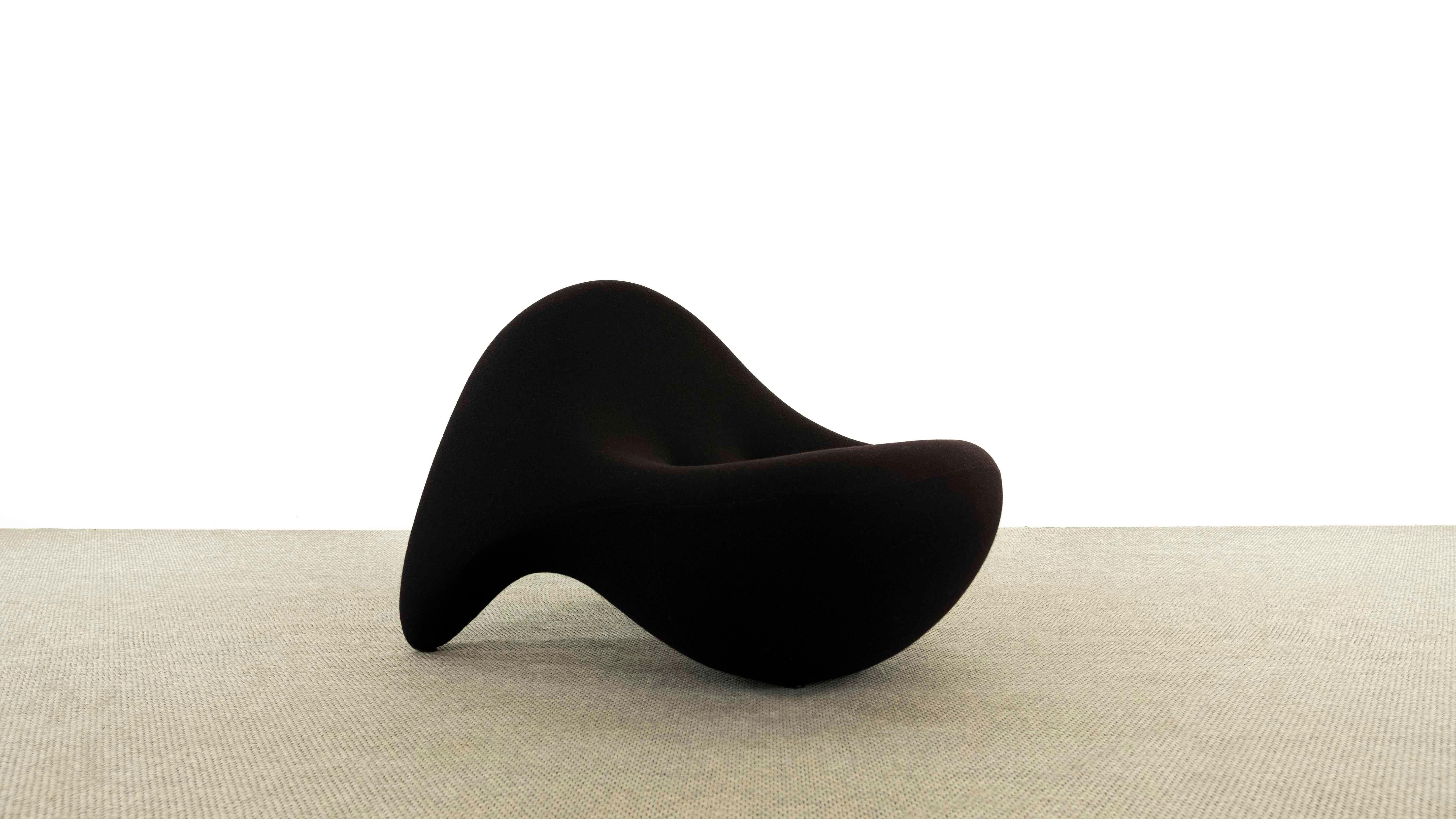 Lounge Chair / Armchair by Luigi Colani from the Meerescollection. Designed 1968. Manufactured by Kusch& Co. Model 9900/3. Recent Edition. Was exhibition piece in showroom. Upholstery in black fabrics with typical 4 buttons.
