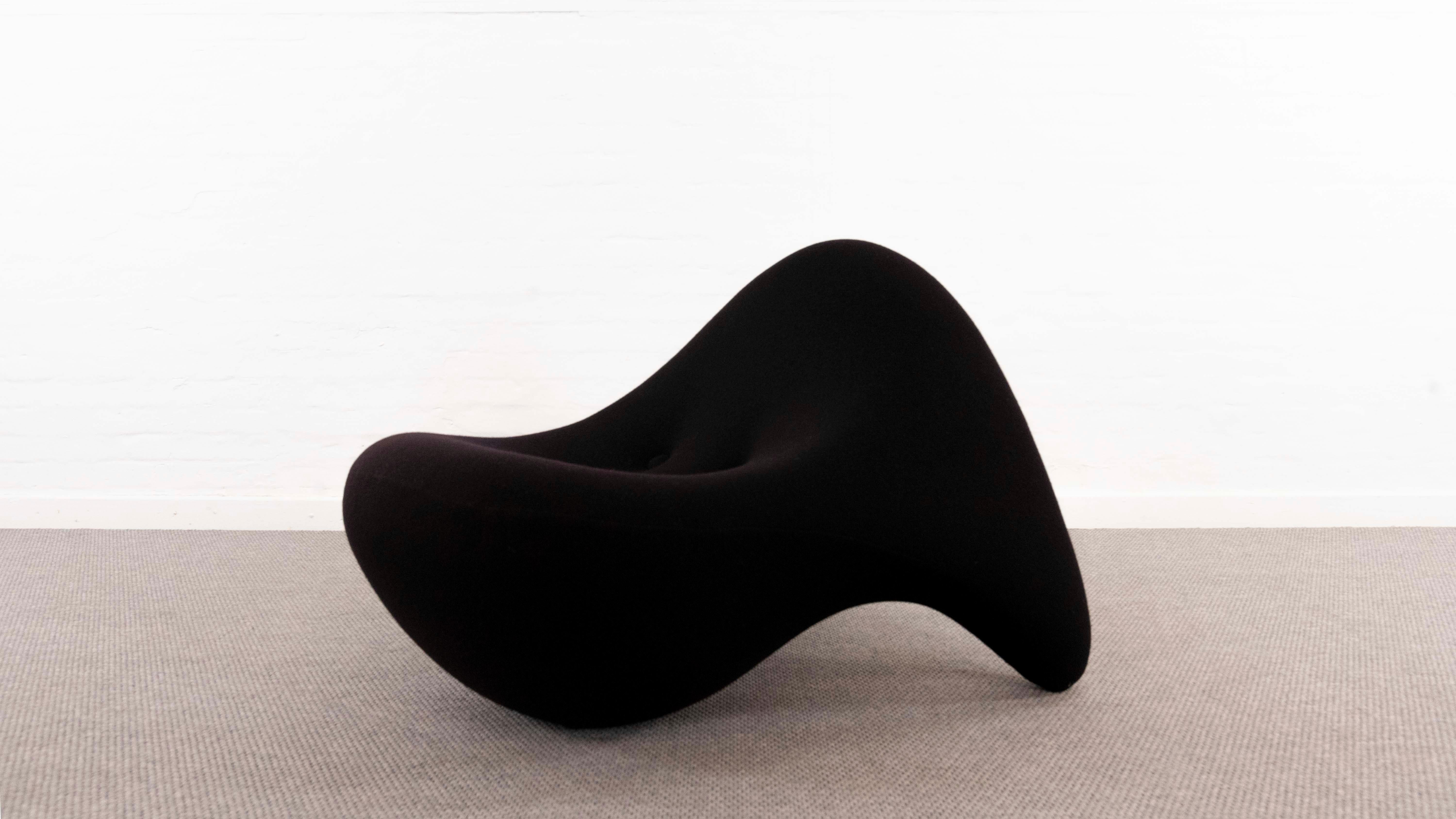 Lounge Chair from the Meerescollection by Luigi Colani in Black Fabric In Good Condition For Sale In Halle, DE