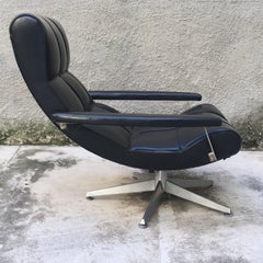 Swivel and Adjustable Vinyl Lounge Chair - Tecnosalotto - Italy - 1970s