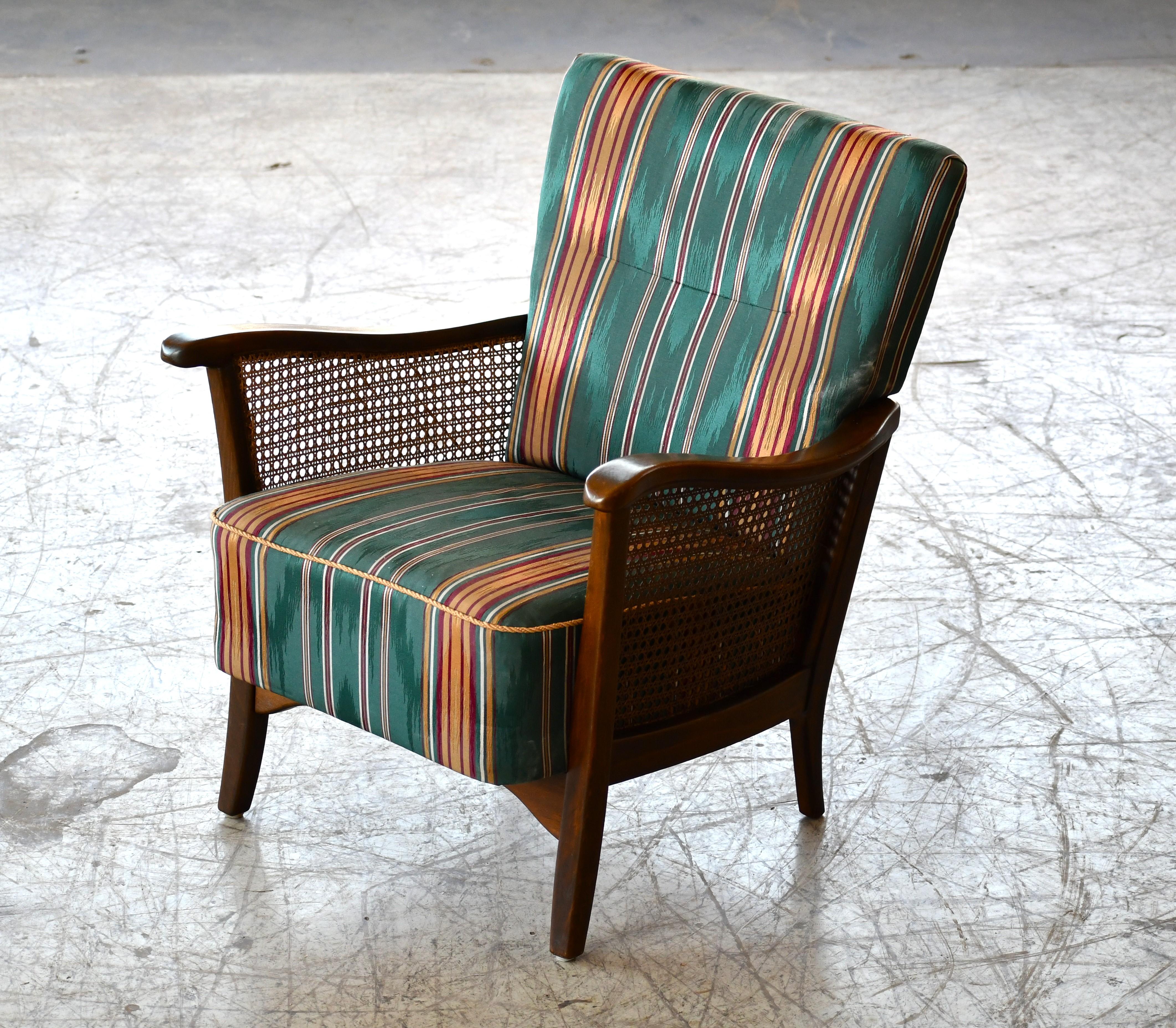Mid-Century Modern Lounge Chair in Beech and Woven Cane For Sale