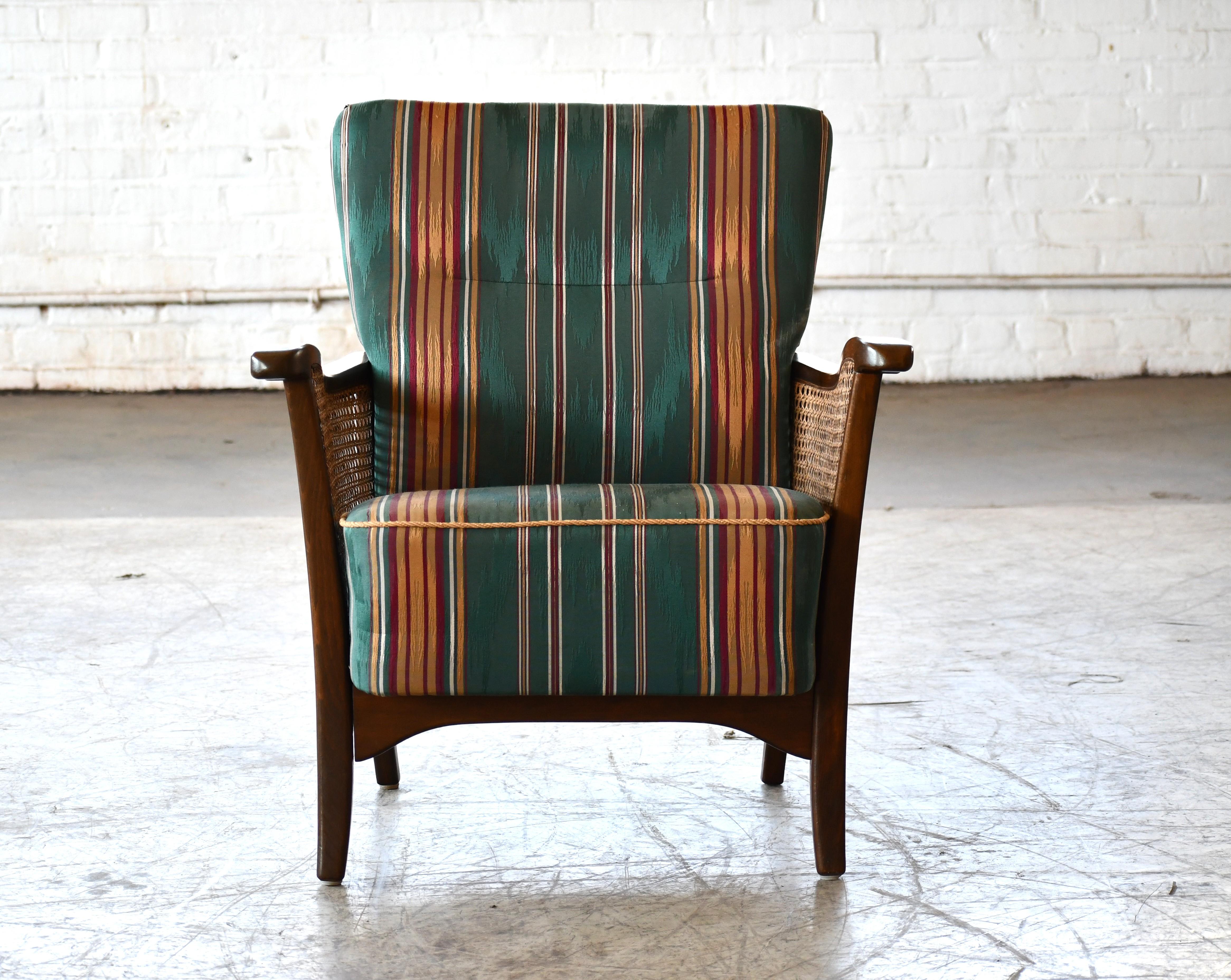 Lounge Chair in Beech and Woven Cane In Good Condition For Sale In Bridgeport, CT