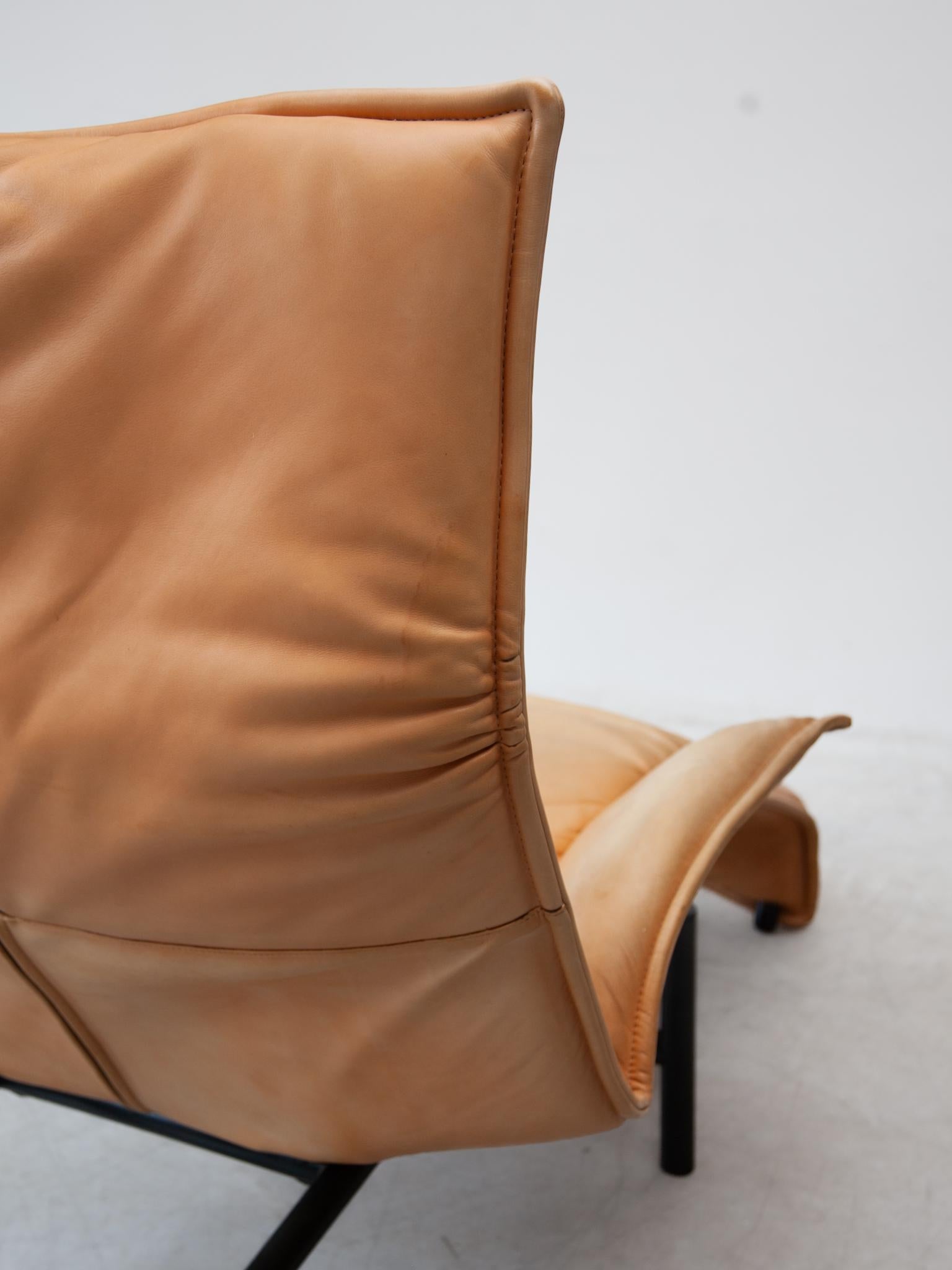 Lounge Chair in Camel Leather design by Vico Magistretti for Cassina, 1980 3