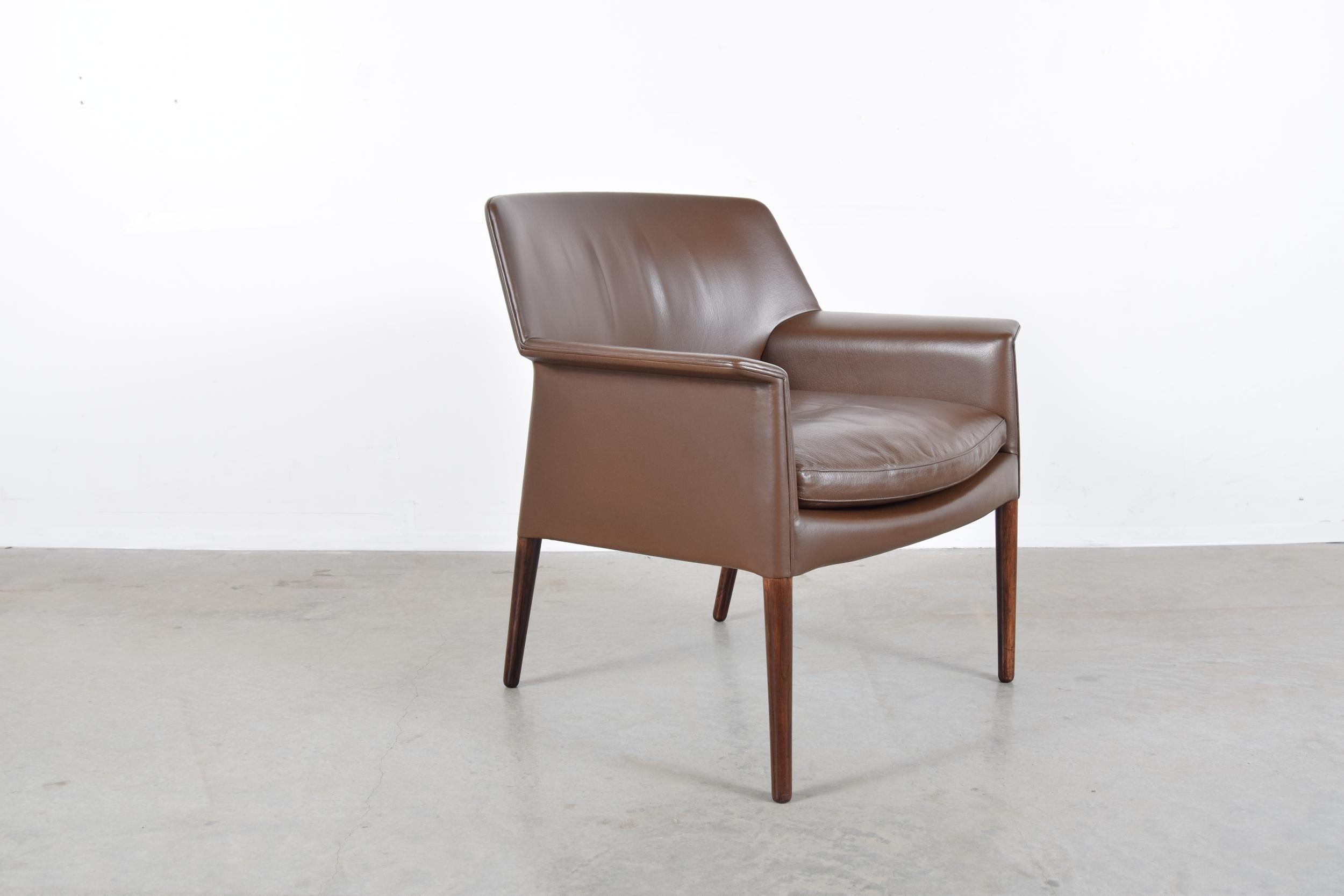 Leather Lounge Chair by Ejnar Larsen & Aksel Bender Madsen, Denmark, 1950s For Sale 4