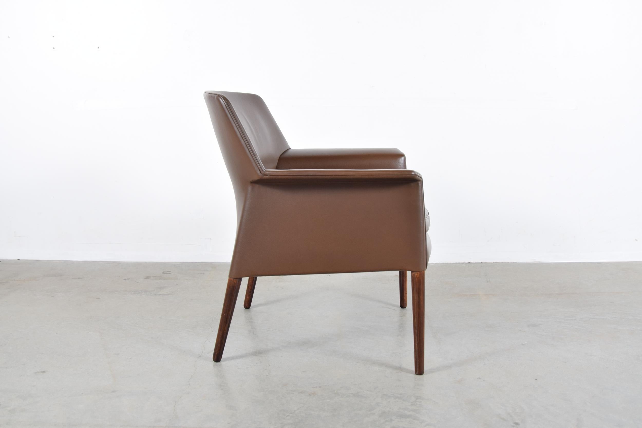 Leather Lounge Chair by Ejnar Larsen & Aksel Bender Madsen, Denmark, 1950s In Good Condition For Sale In Providence, RI