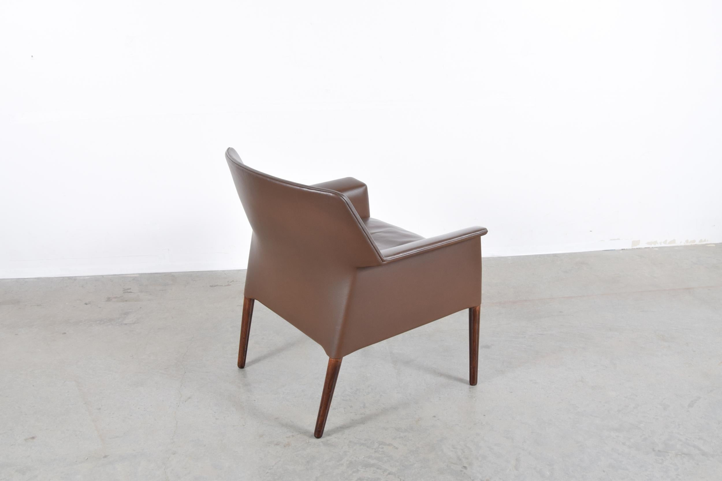 Leather Lounge Chair by Ejnar Larsen & Aksel Bender Madsen, Denmark, 1950s For Sale 3