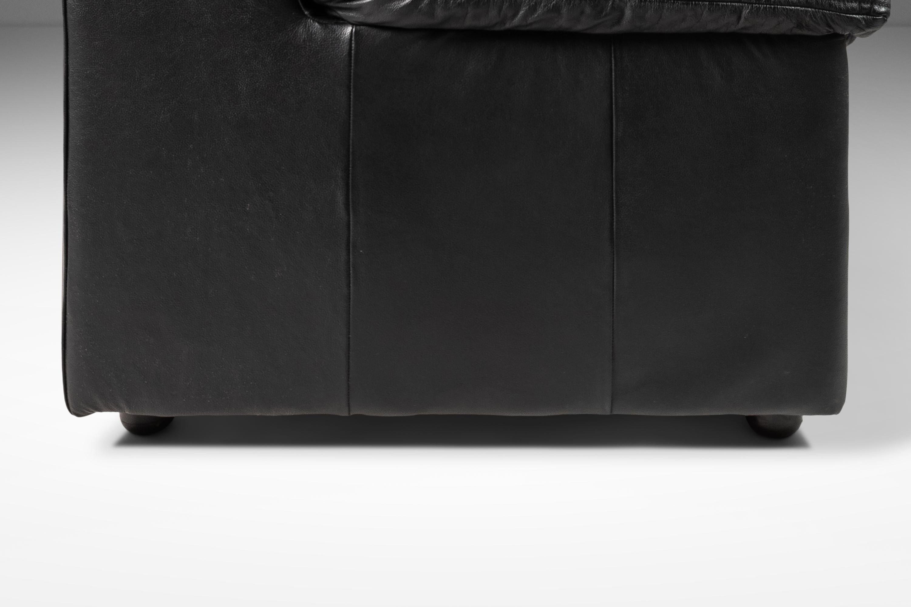 Sedia da salotto in pelle di Natuzzi Attribuita a Pierluigi Cerri, Italia, anni '90 in vendita 4
