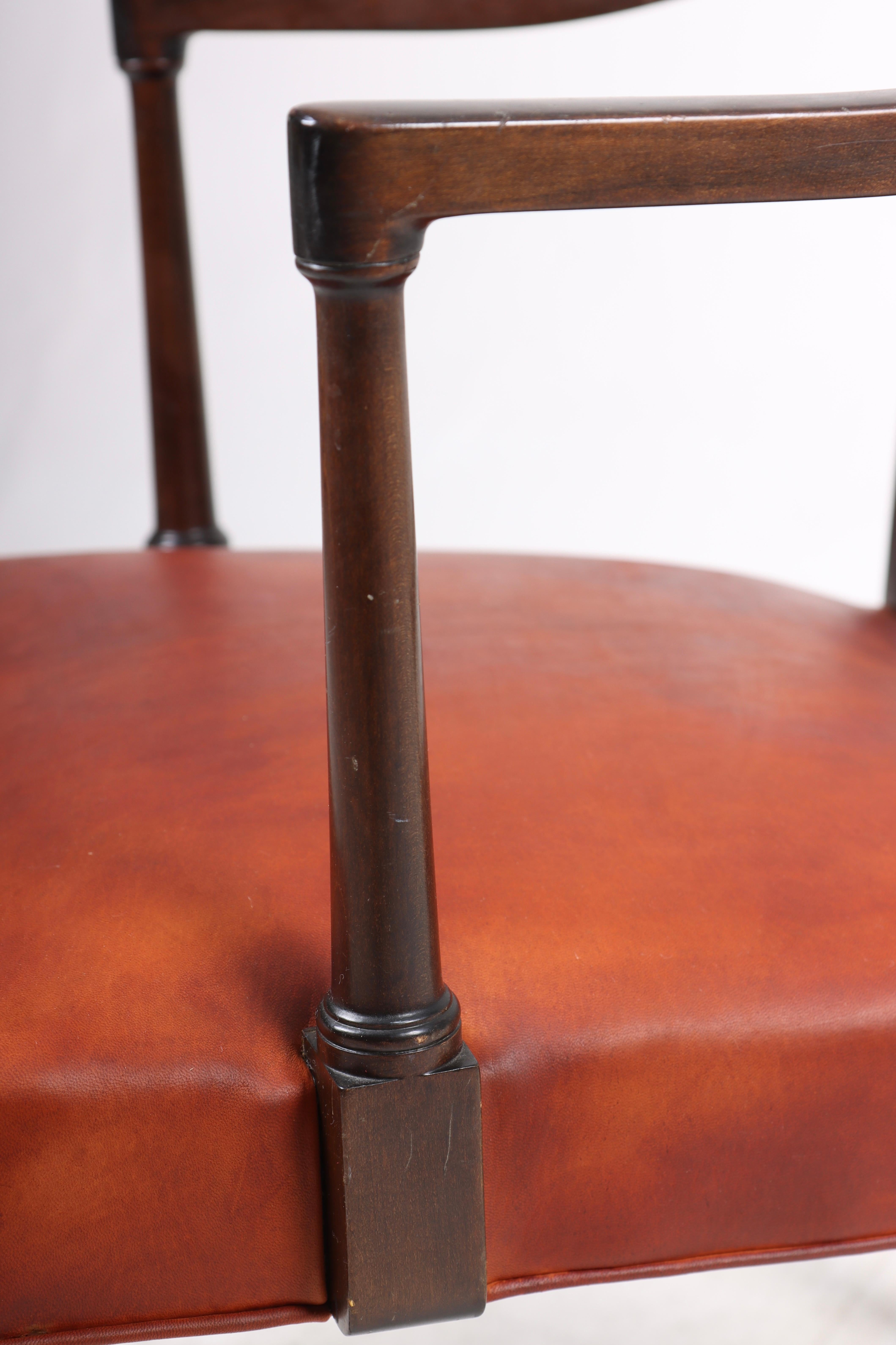 Scandinave moderne  Chaise longue en cuir d'Ole Wanscher, fabriquée au Danemark dans les années 1950 en vente