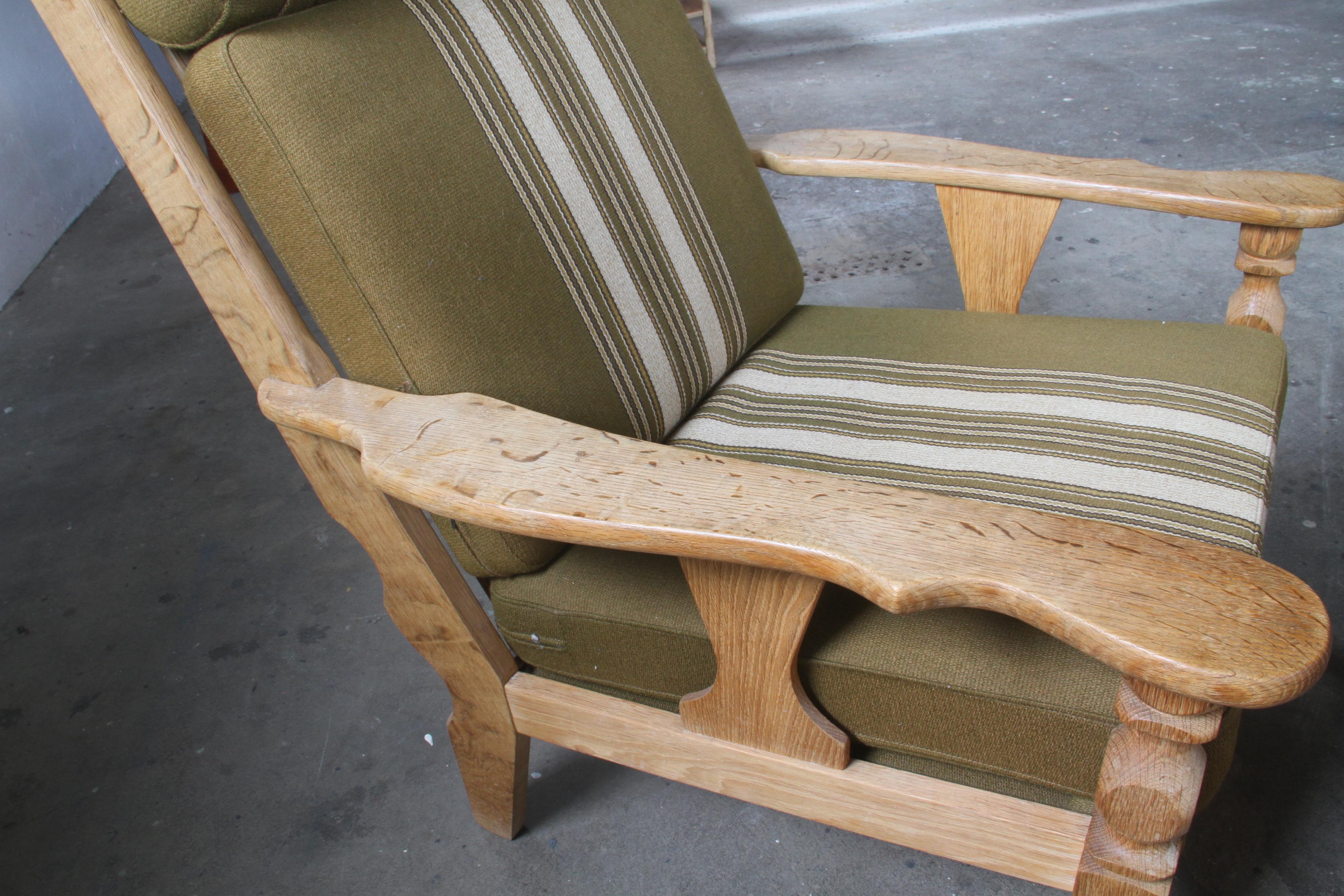 Milieu du XXe siècle Chaise longue en Oak attribuée à Henning Kjærnulf en vente