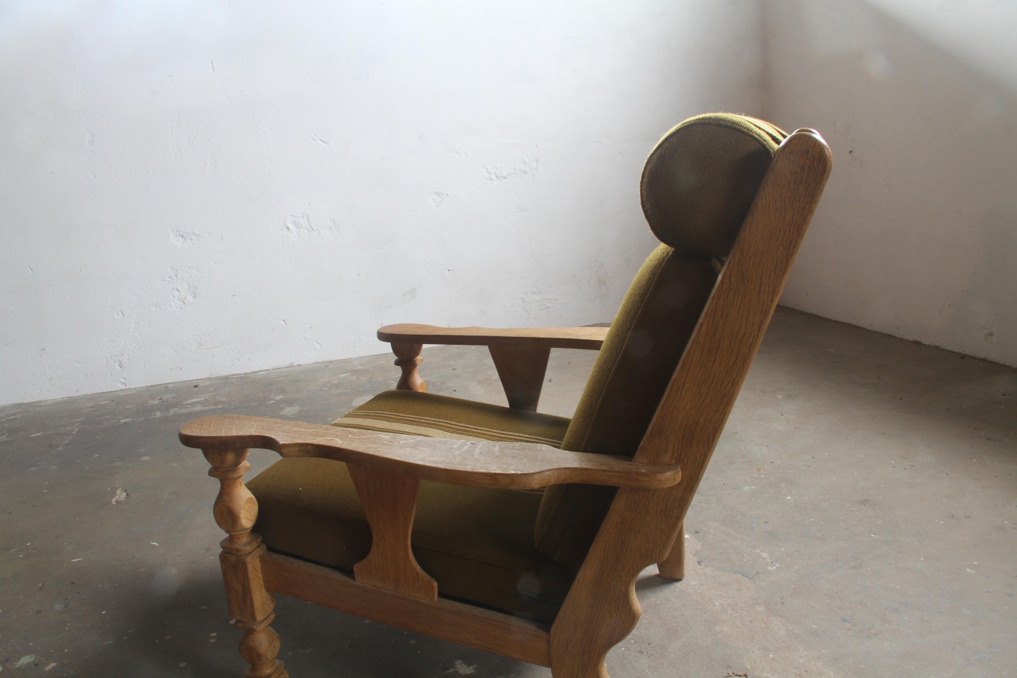 Chaise longue en Oak attribuée à Henning Kjærnulf en vente 1