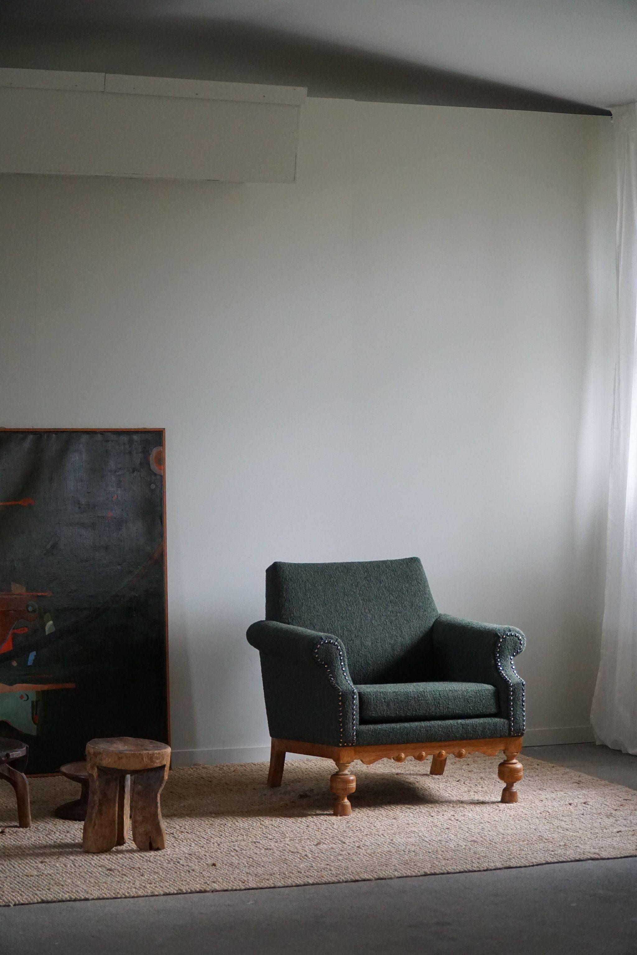 Lounge Chair in Oak & Green Bouclé, Danish Mid-Century Modern, 1950s For Sale 2