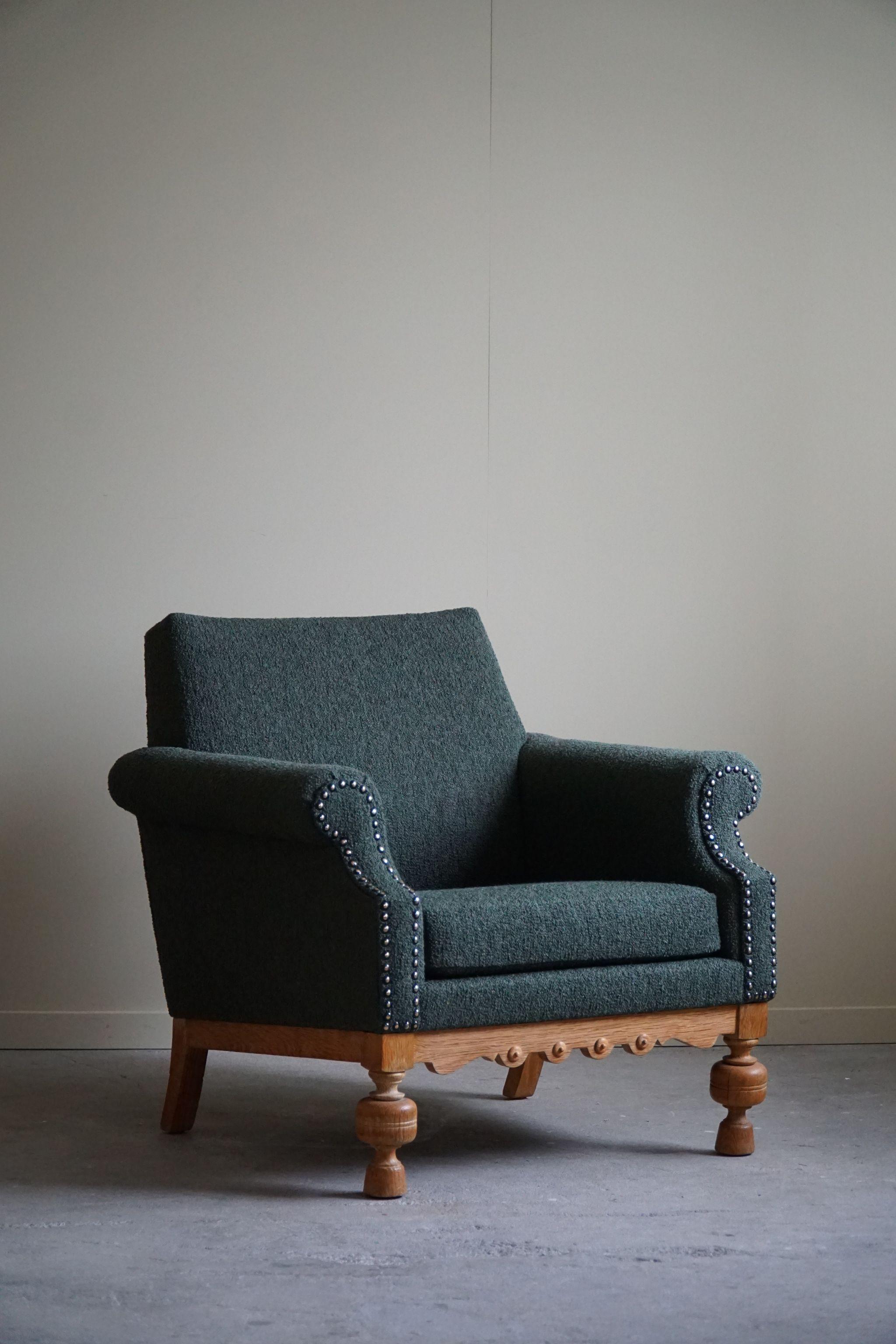 Lounge Chair in Oak & Green Bouclé, Danish Mid-Century Modern, 1950s For Sale 4