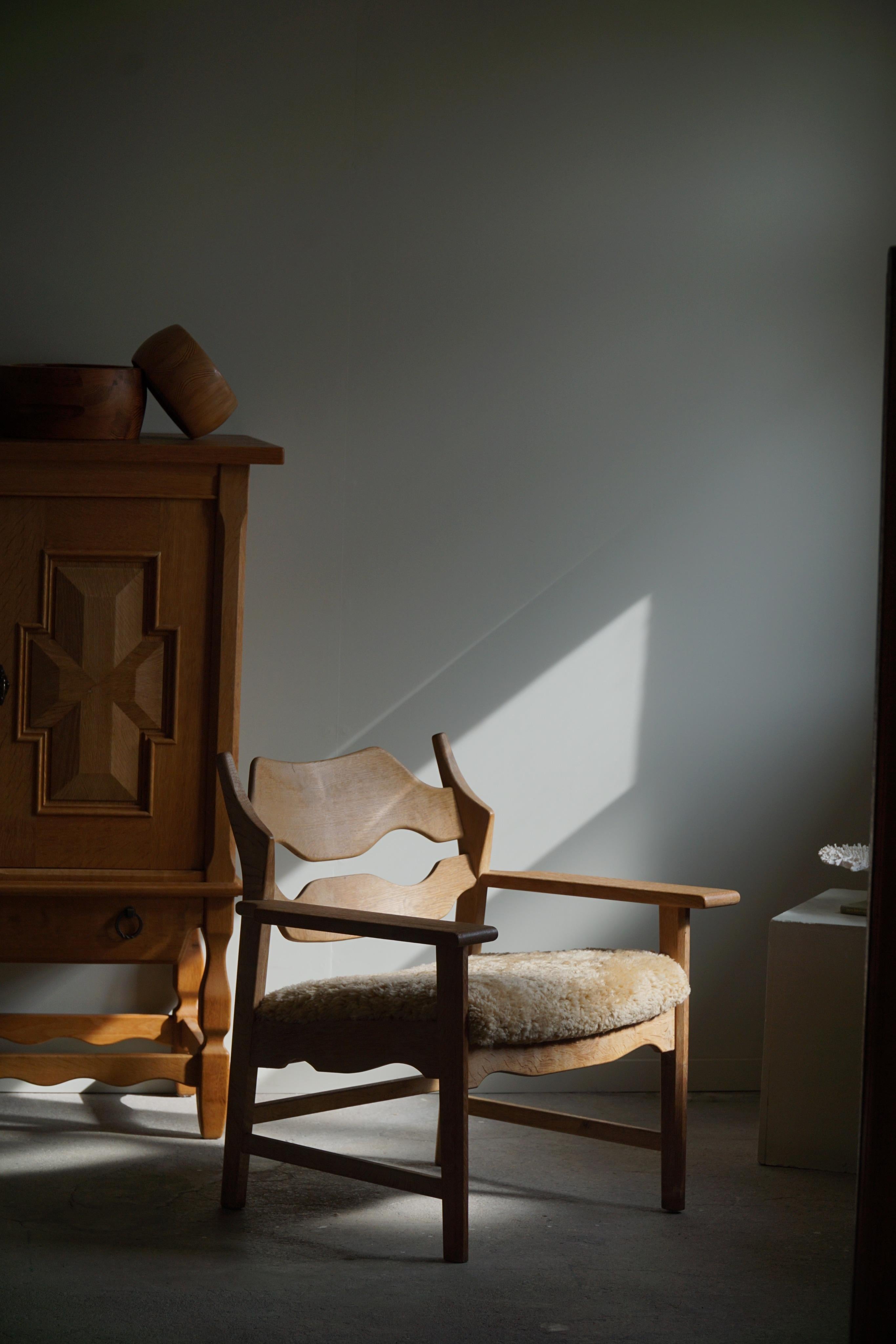 Mid-Century Modern Lounge Chair in Oak & Lambswool, Henning Kjærnulf, 