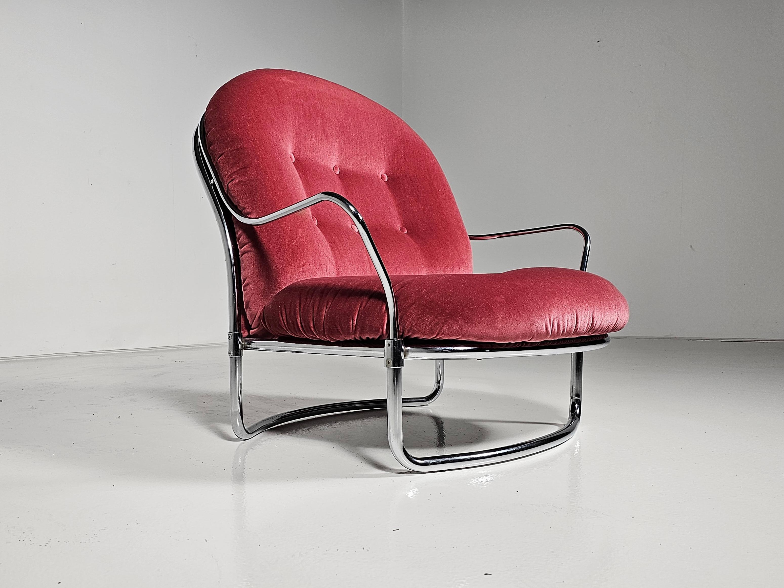 Mid-20th Century Lounge chair in pink velvet and chrome, Carlo de Carli for Cinova For Sale