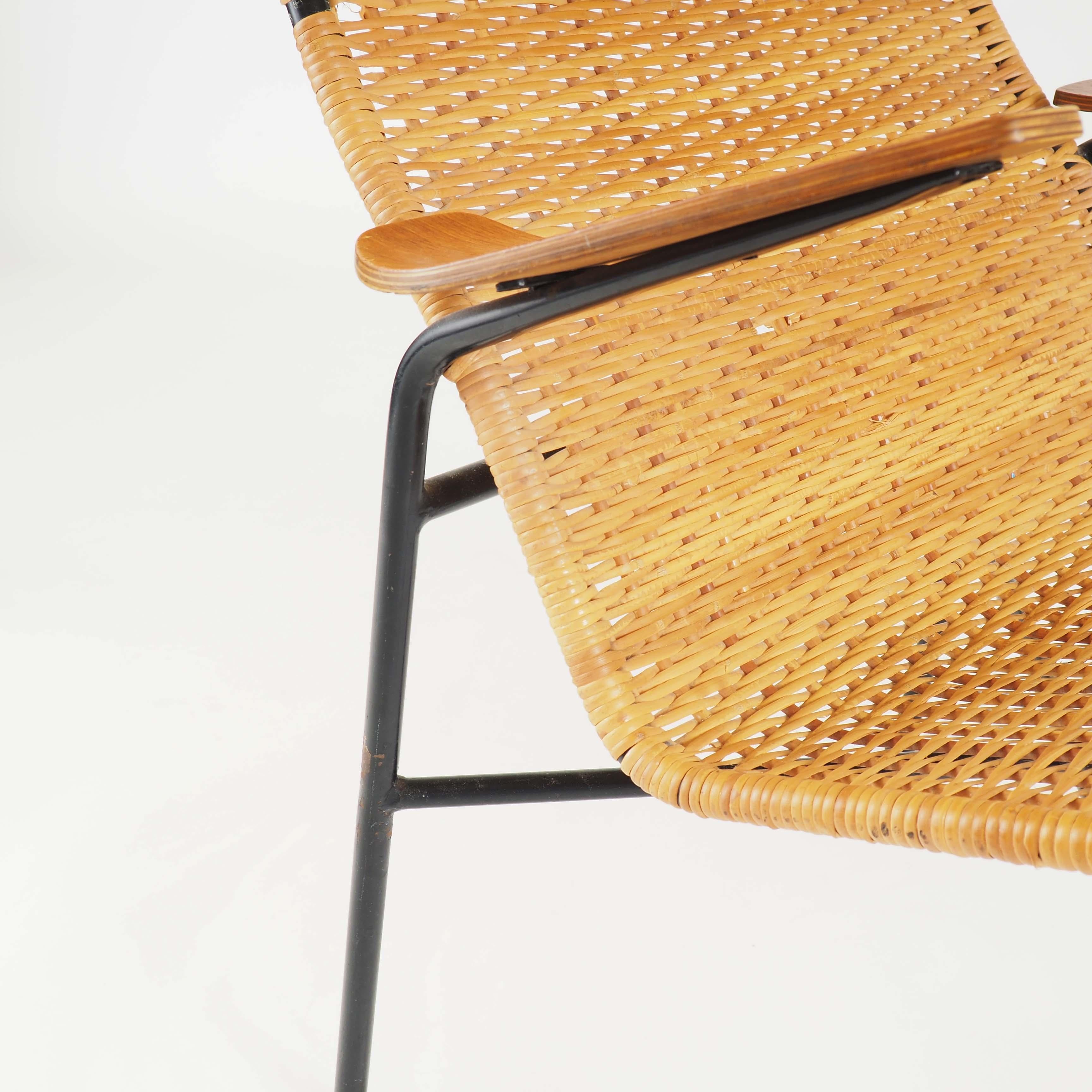Lounge Chair in Rattan, Teak and Metal For Sale 3
