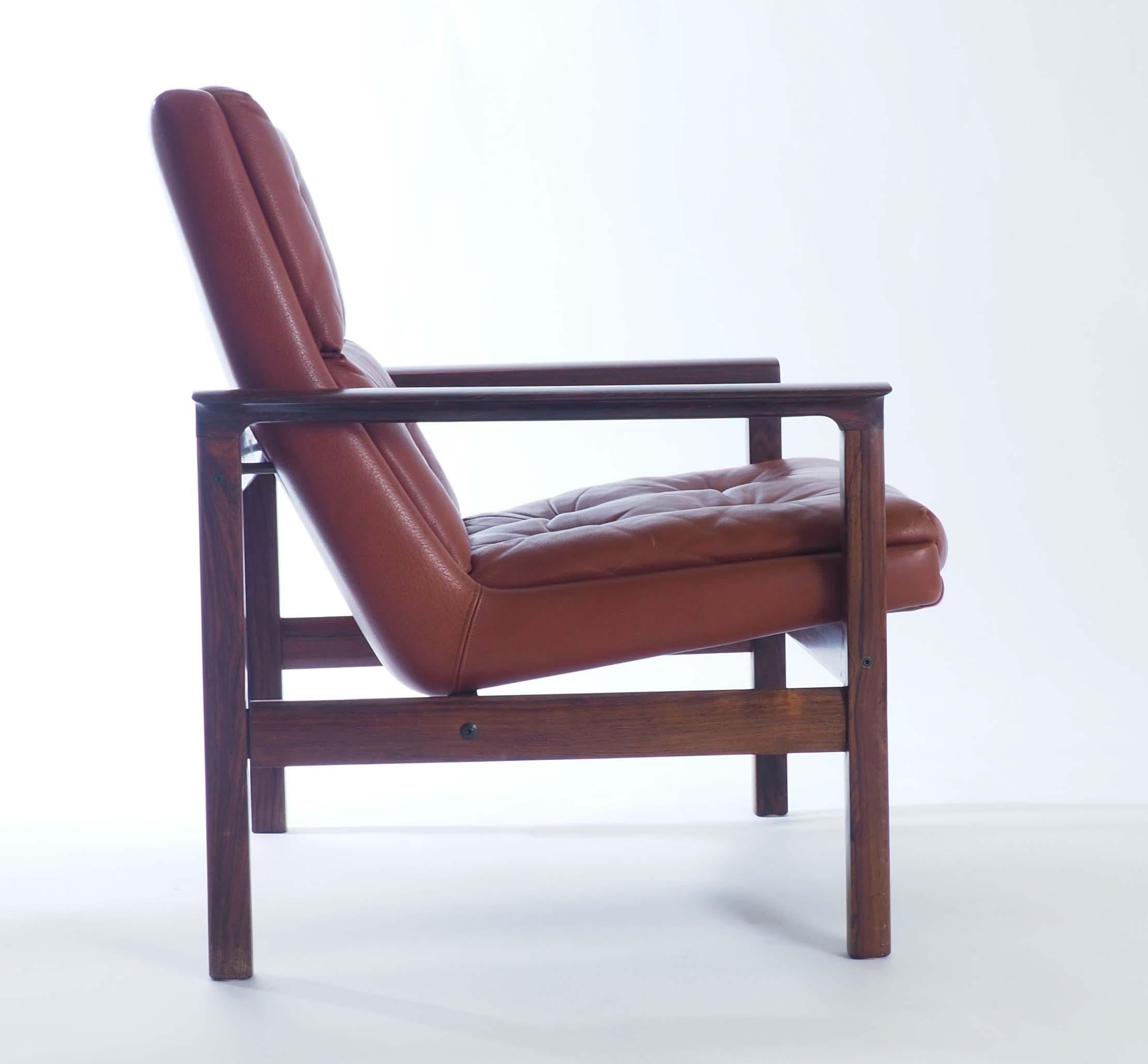 Scandinavian Modern Lounge Chair in Rosewood and Leather by Fredrik Kayser, Norway
