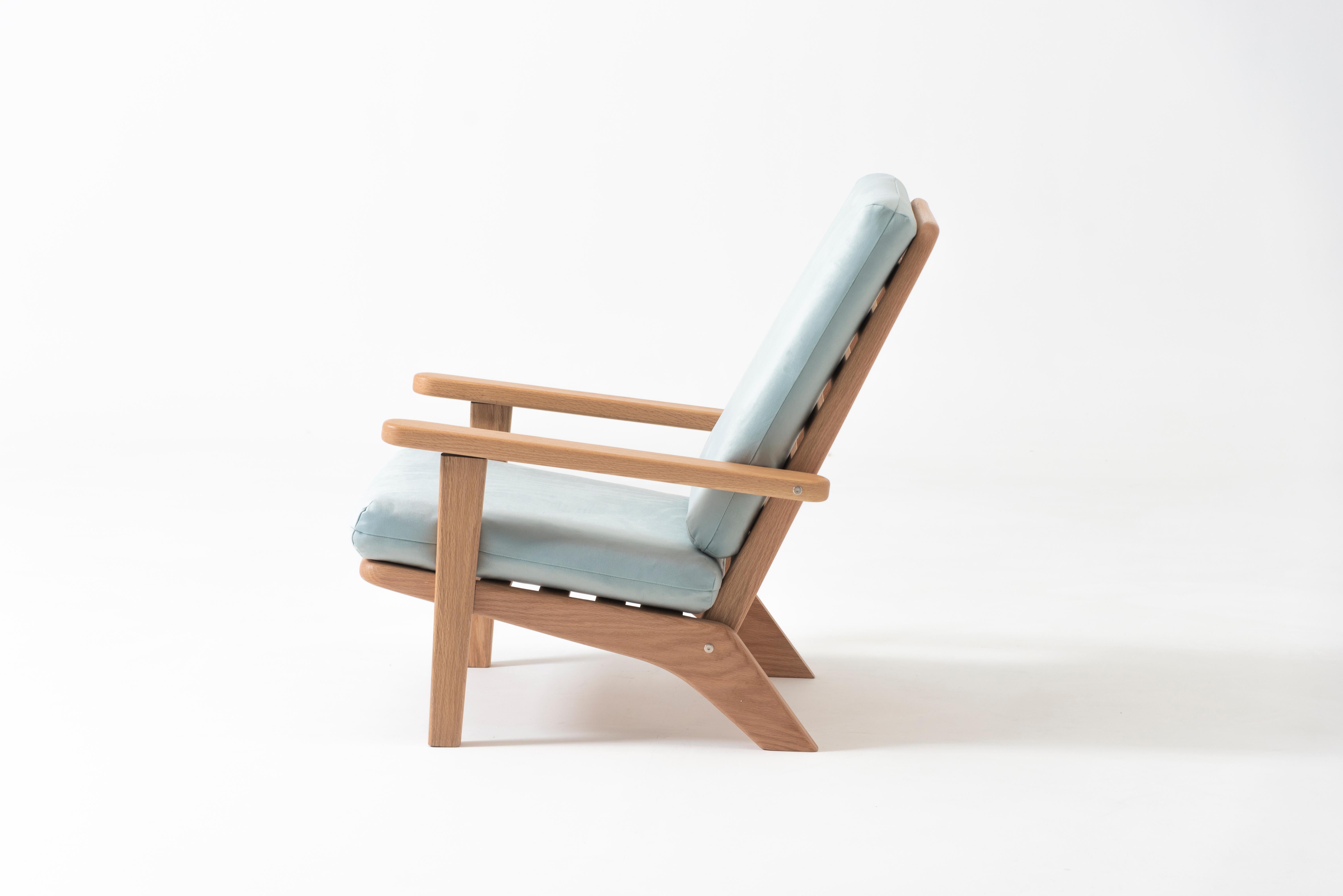 Contemporary Lounge Chair in Solid Oak Wood with Mint Textile Cushion and Reclining Backrest For Sale