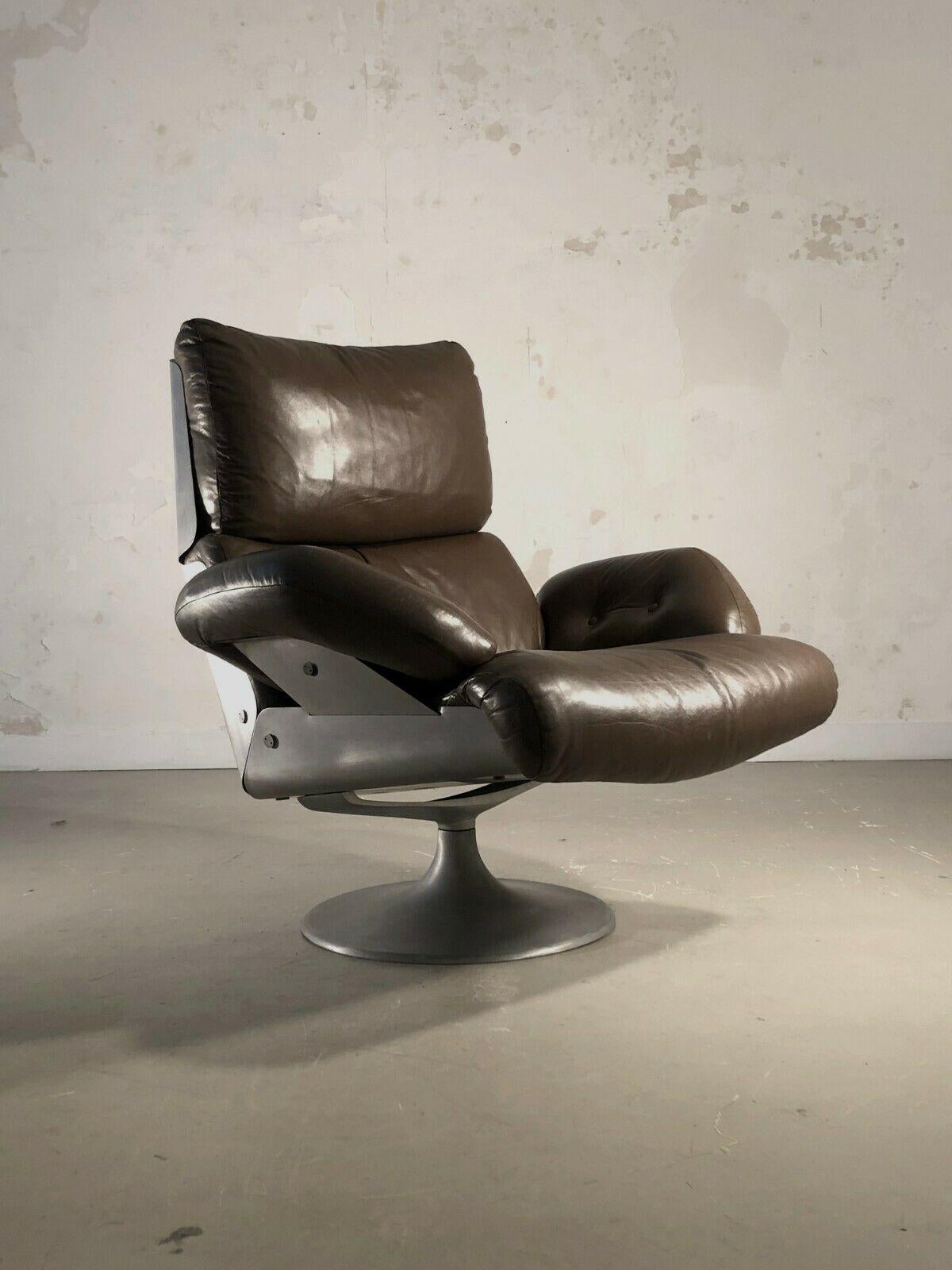 Late 20th Century A RADICAL POST-MODERN ARMCHAIR LOUNGE CHAIR & OTTOMAN By XAVIER FEAL France 1970 For Sale