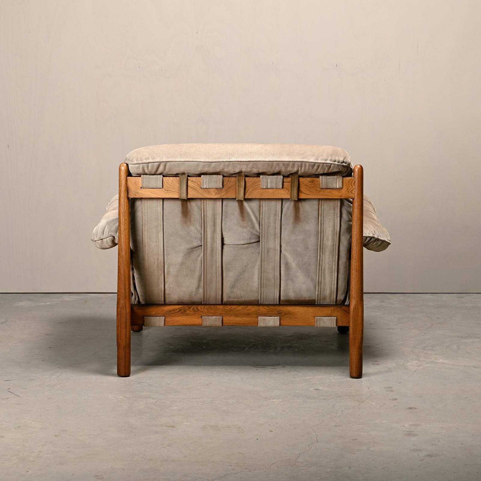 Loungesessel in der Art von Percival Lafer und Jean Gillon, Palisander und Wildleder im Zustand „Gut“ im Angebot in Amsterdam, NL