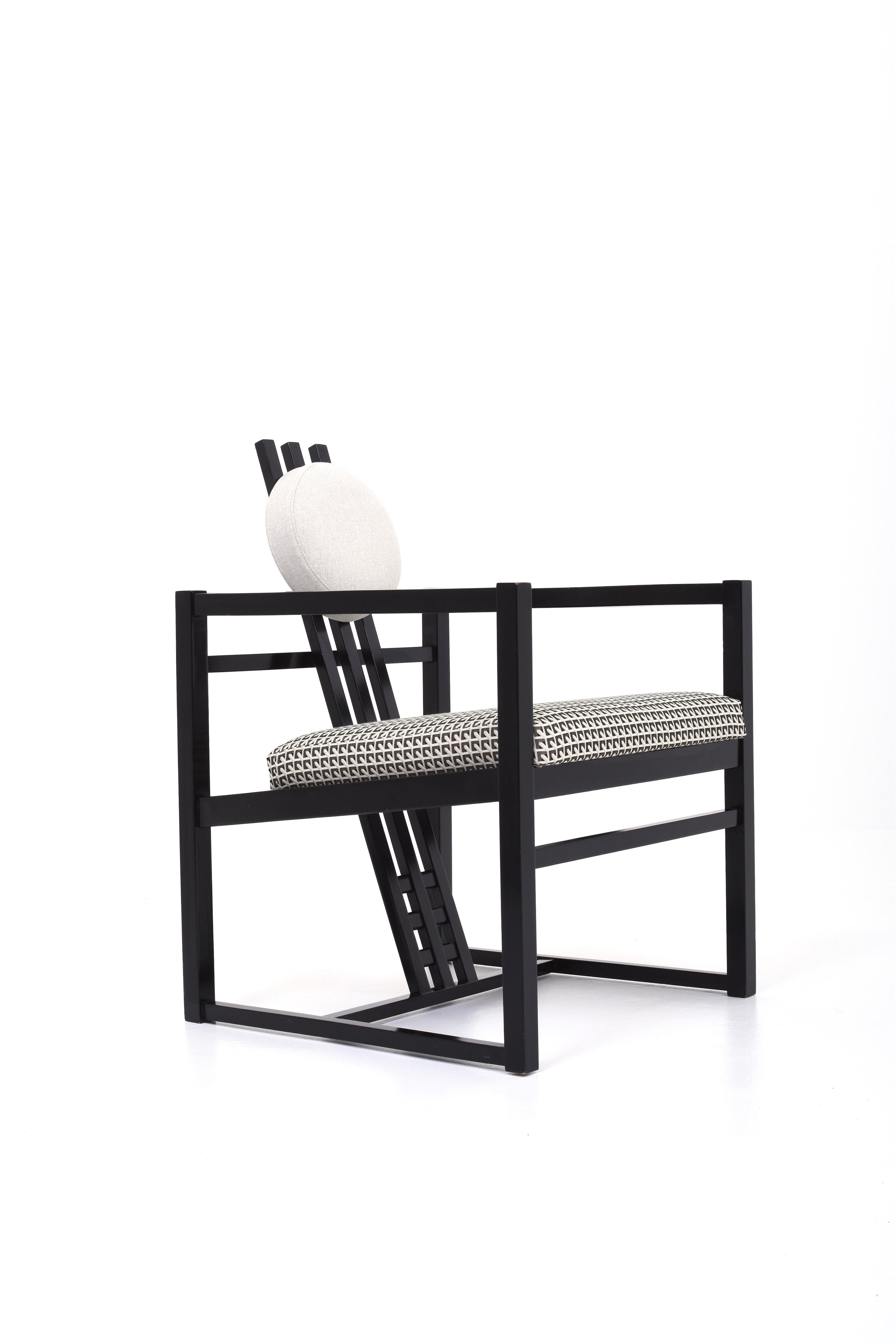 Lounge Chair in the style of Gerrit Rietveld and Charles Rennie Mackintosh For Sale 1