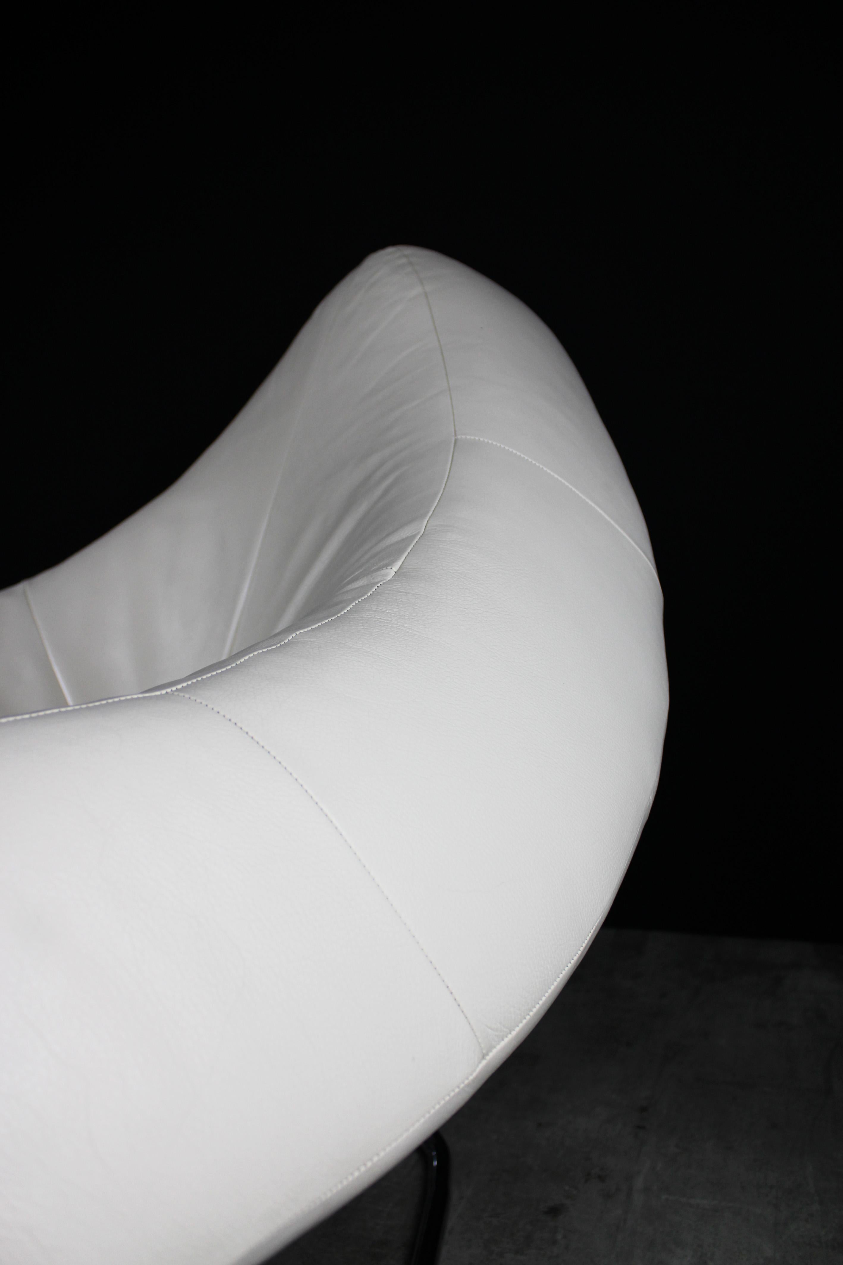 Lounge Chair Incanto Vanilla Leather Post Modern 1990's Italy For Sale 4