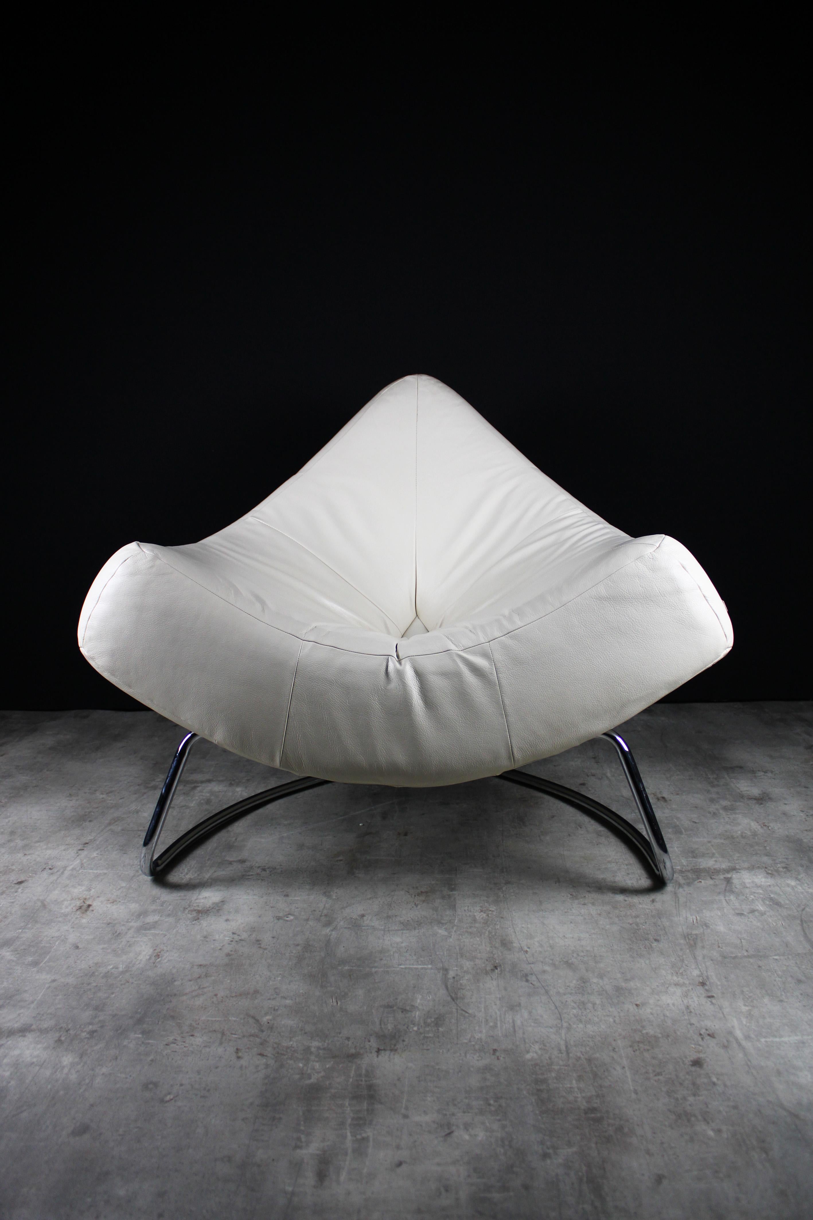 Presenting a luxurious lounge chair from the renowned Italian manufacturer Incanto. This exquisite piece, shaped like a 