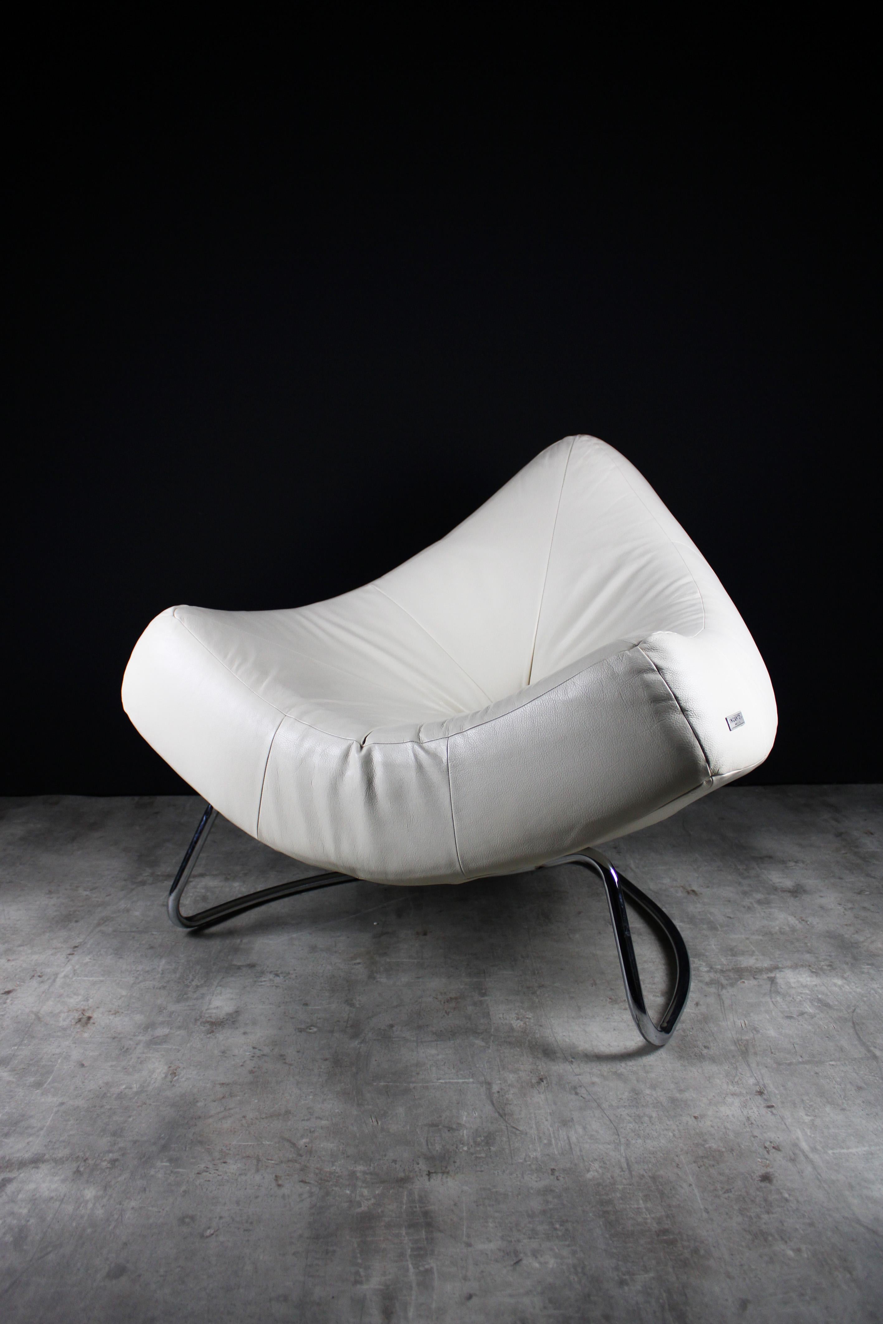 Post-Modern Lounge Chair Incanto Vanilla Leather Post Modern 1990's Italy For Sale