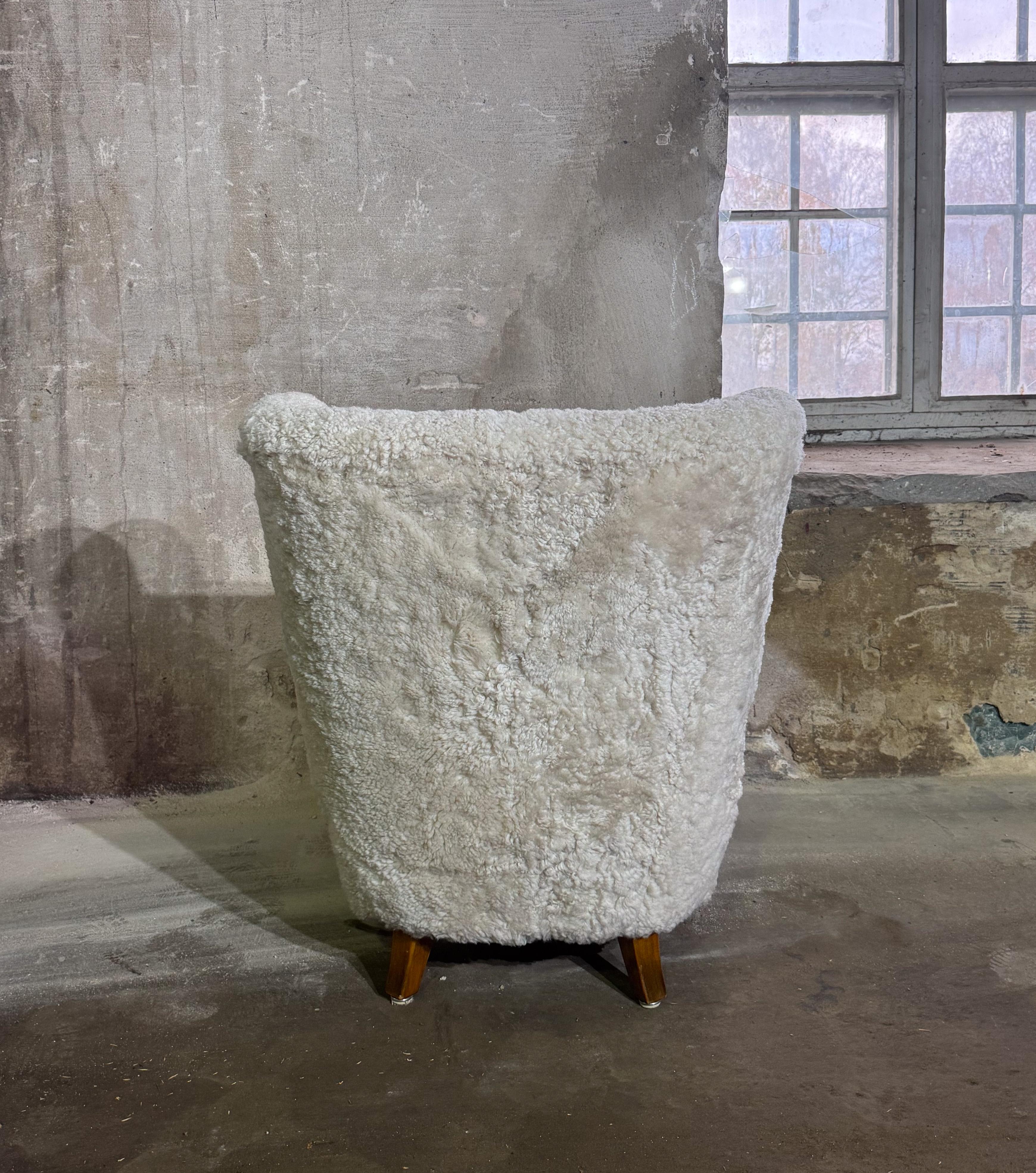 Lounge Chair Johannes Brynte in Sheepskin, Swedish Modern 1940s For Sale 9