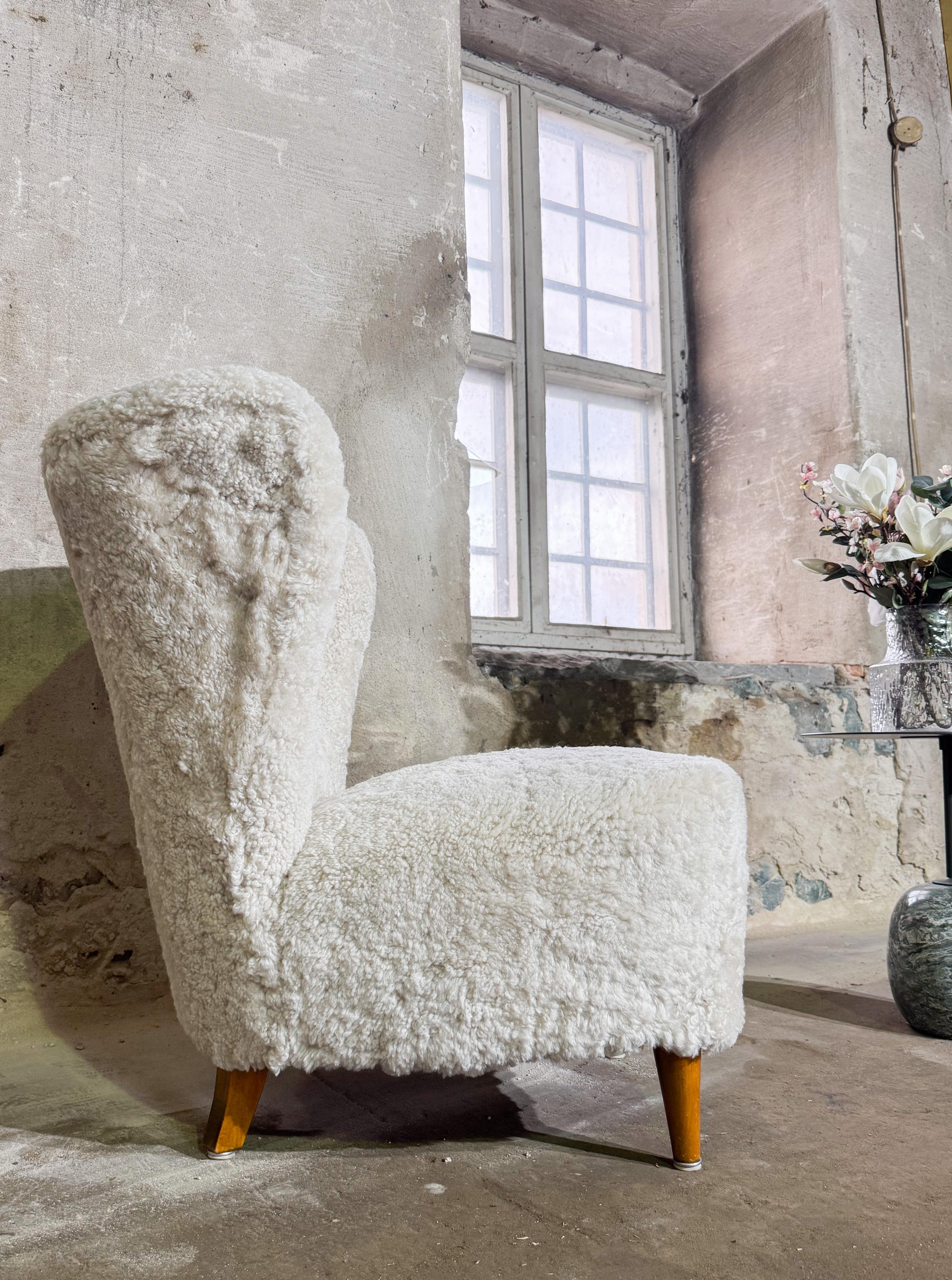 Mid-20th Century Lounge Chair Johannes Brynte in Sheepskin, Swedish Modern 1940s For Sale