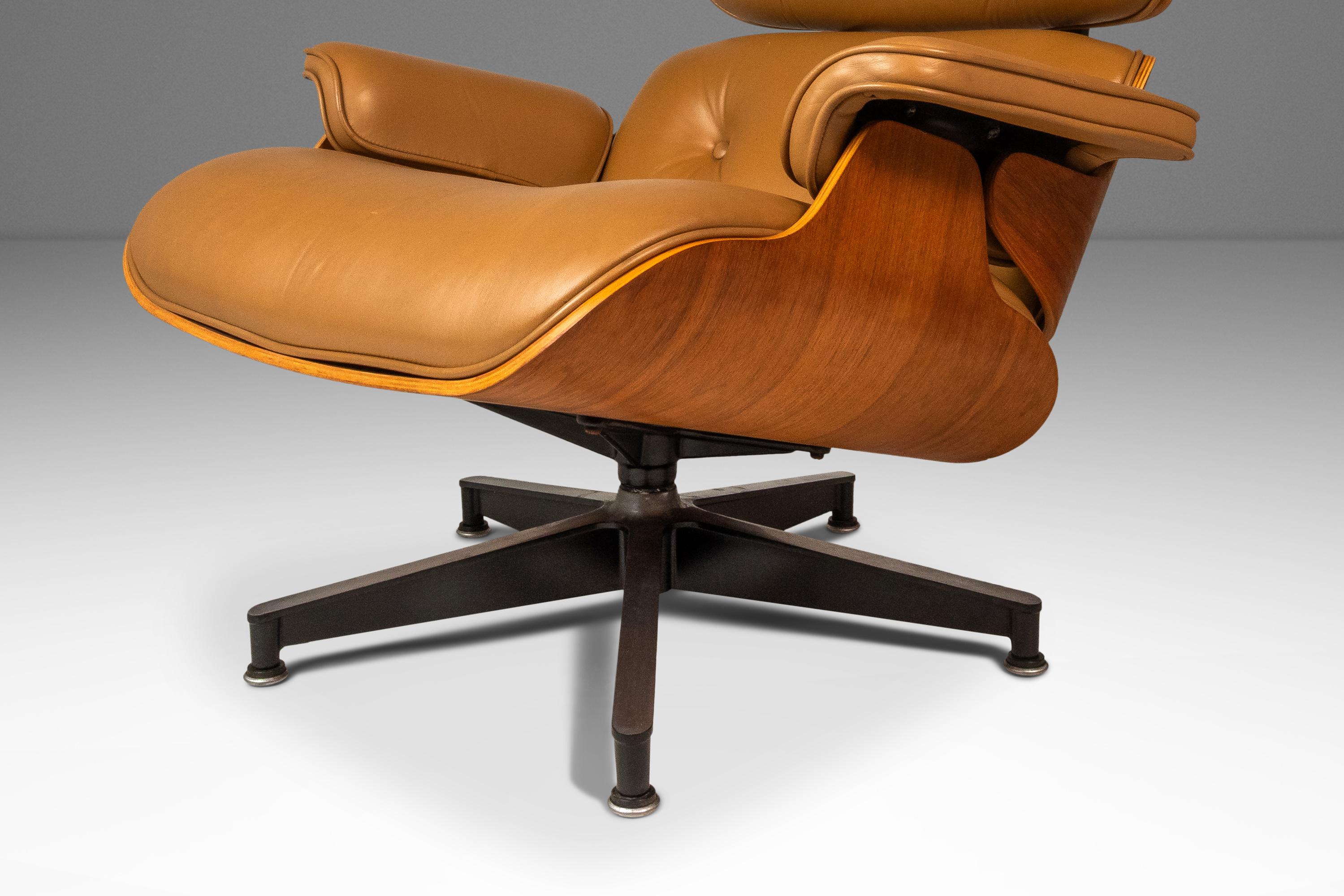 Lounge Chair Model 670 & Ottoman Model 671 by Herman Miller, USA, c. 2007 For Sale 8